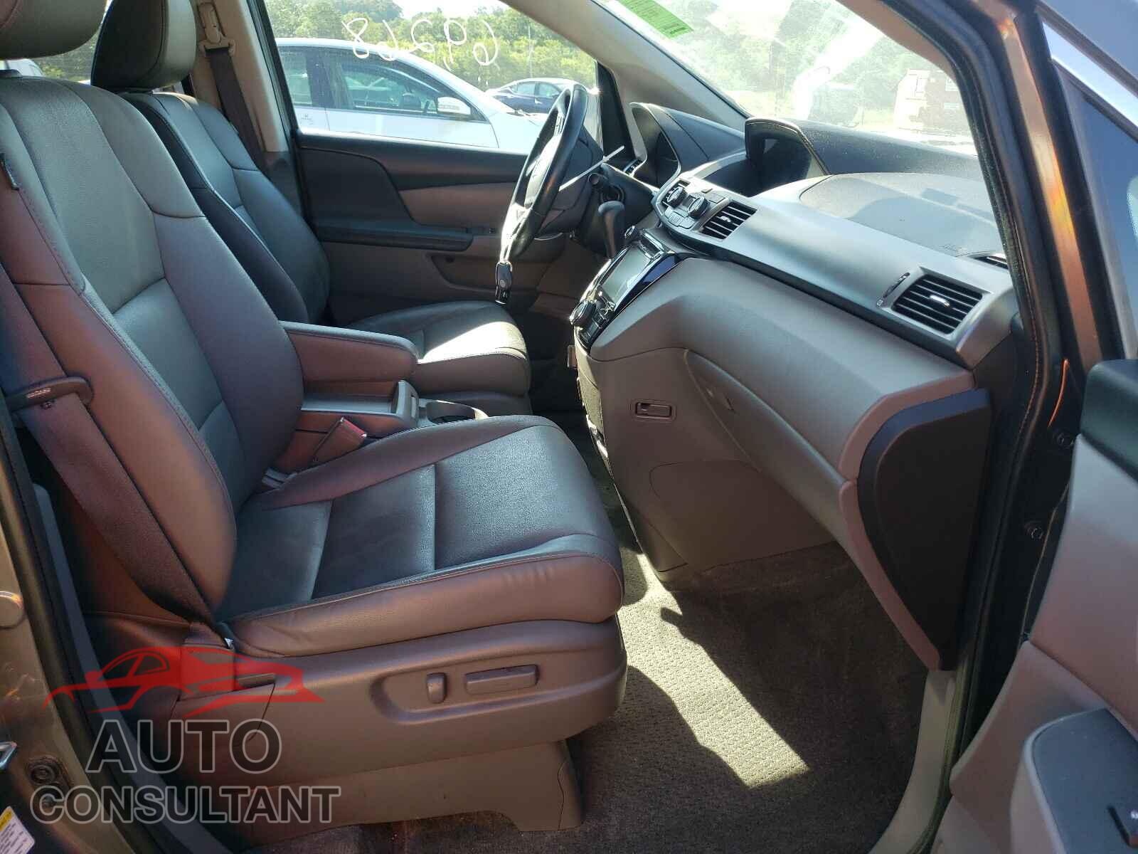 HONDA ODYSSEY 2016 - 5FNRL5H62GB016202
