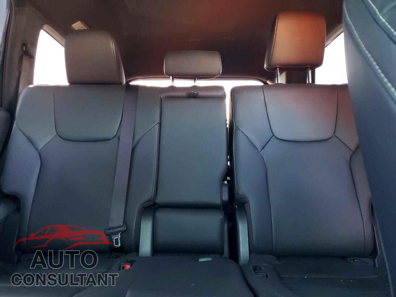 LEXUS UNKNOWN 2026 - 5TDAAAA69TS018086