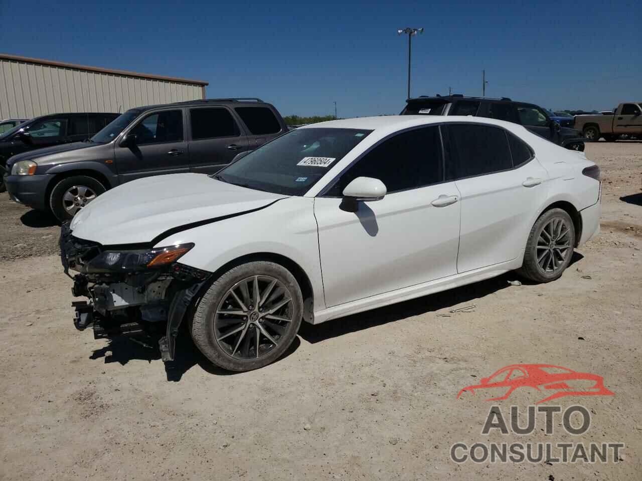 TOYOTA CAMRY 2022 - 4T1G11AK4NU670261
