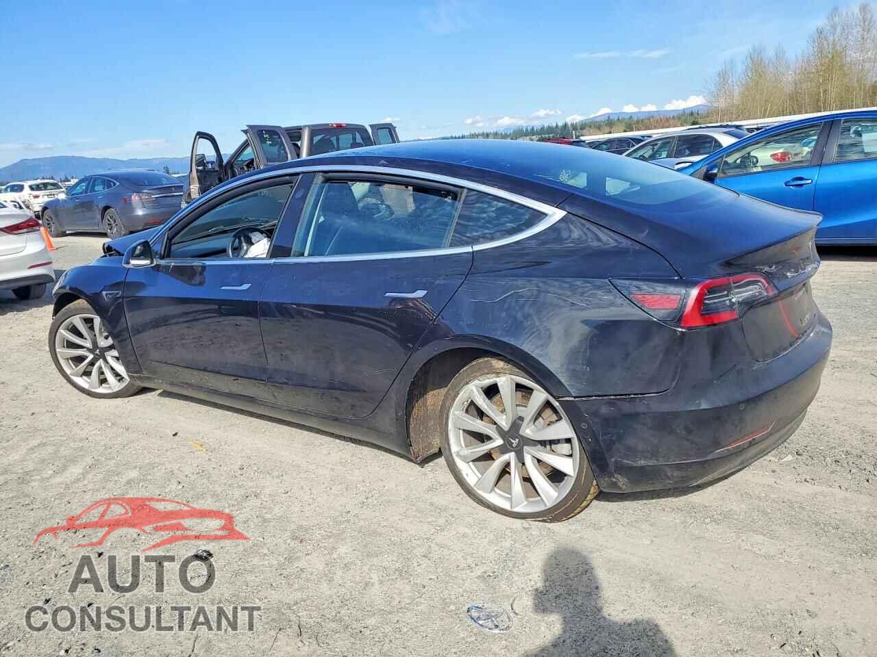 TESLA MODEL 3 2018 - 5YJ3E1EB8JF090435