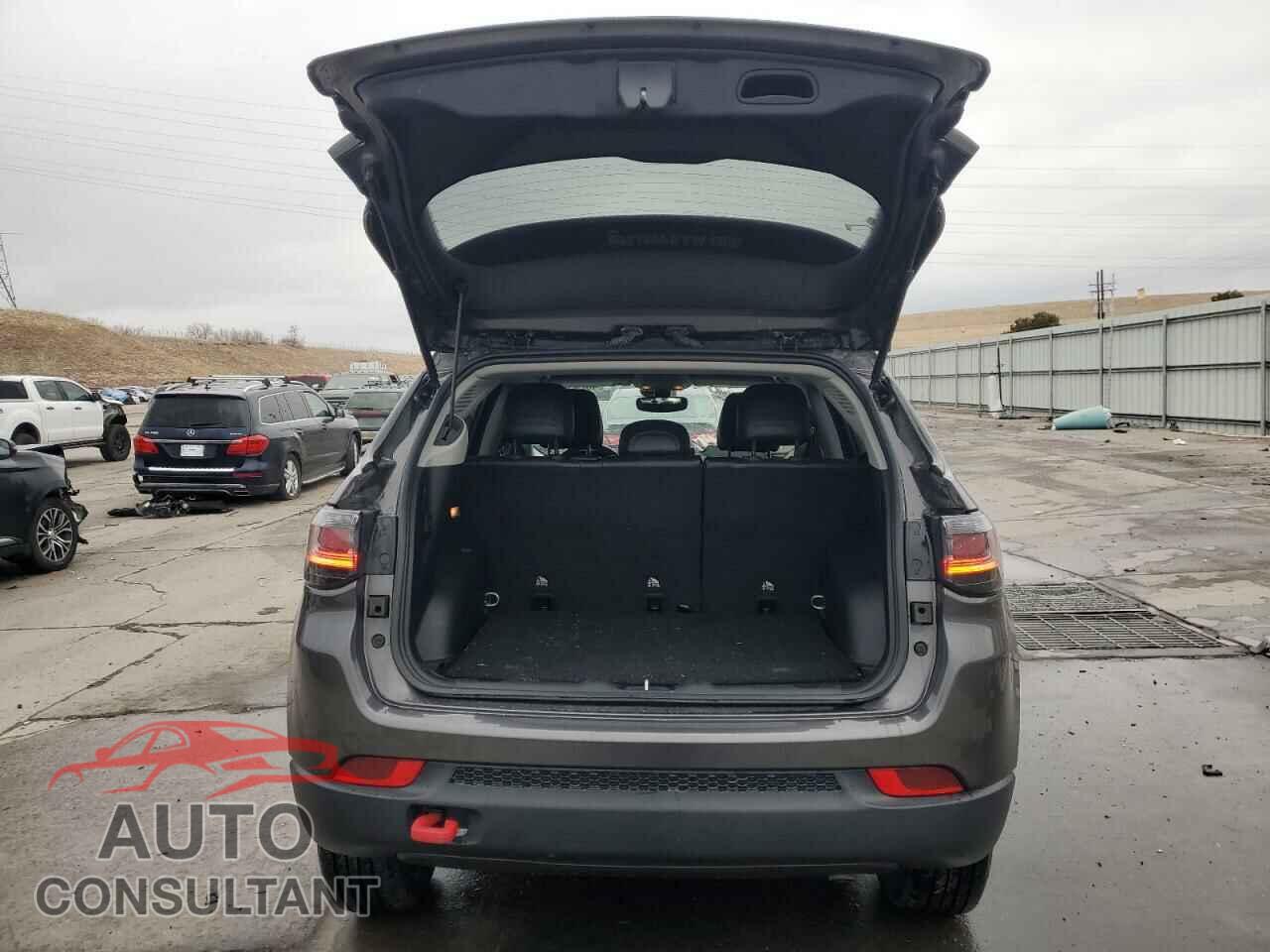 JEEP COMPASS 2022 - 3C4NJDDB4NT199957