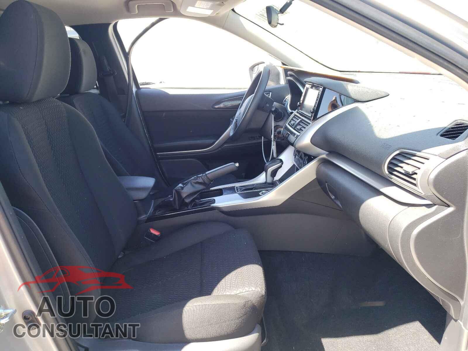 MITSUBISHI ECLIPSE 2019 - JA4AT3AA2KZ035944