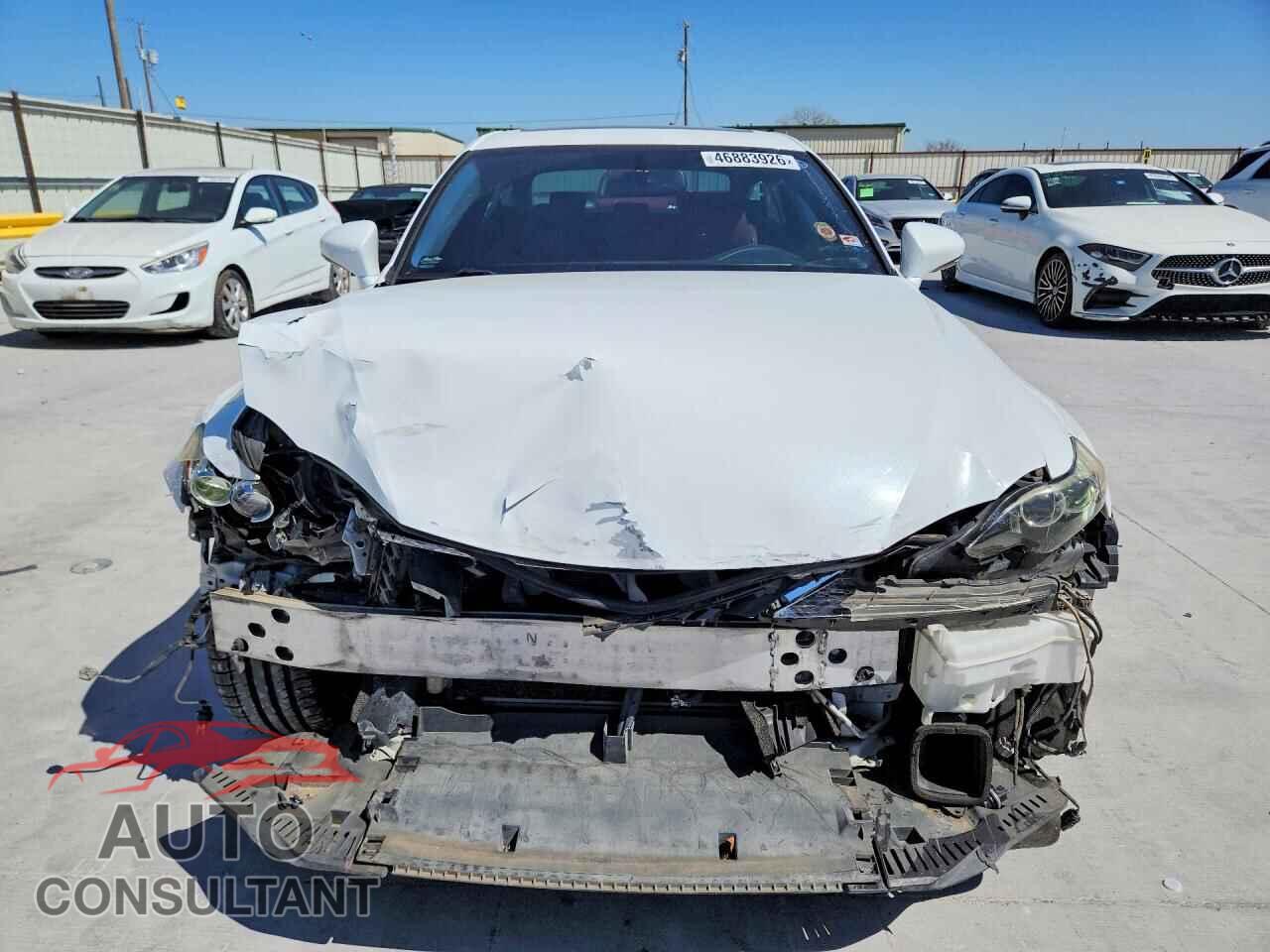 LEXUS IS 2015 - JTHBF1D28F5049823