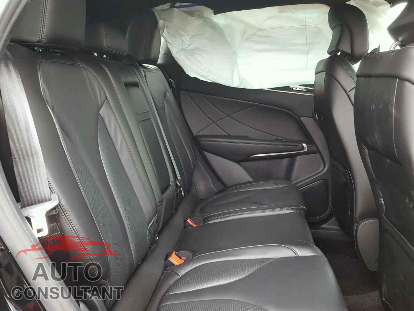 LINCOLN MKC 2017 - 5LMCJ2D94HUL21759