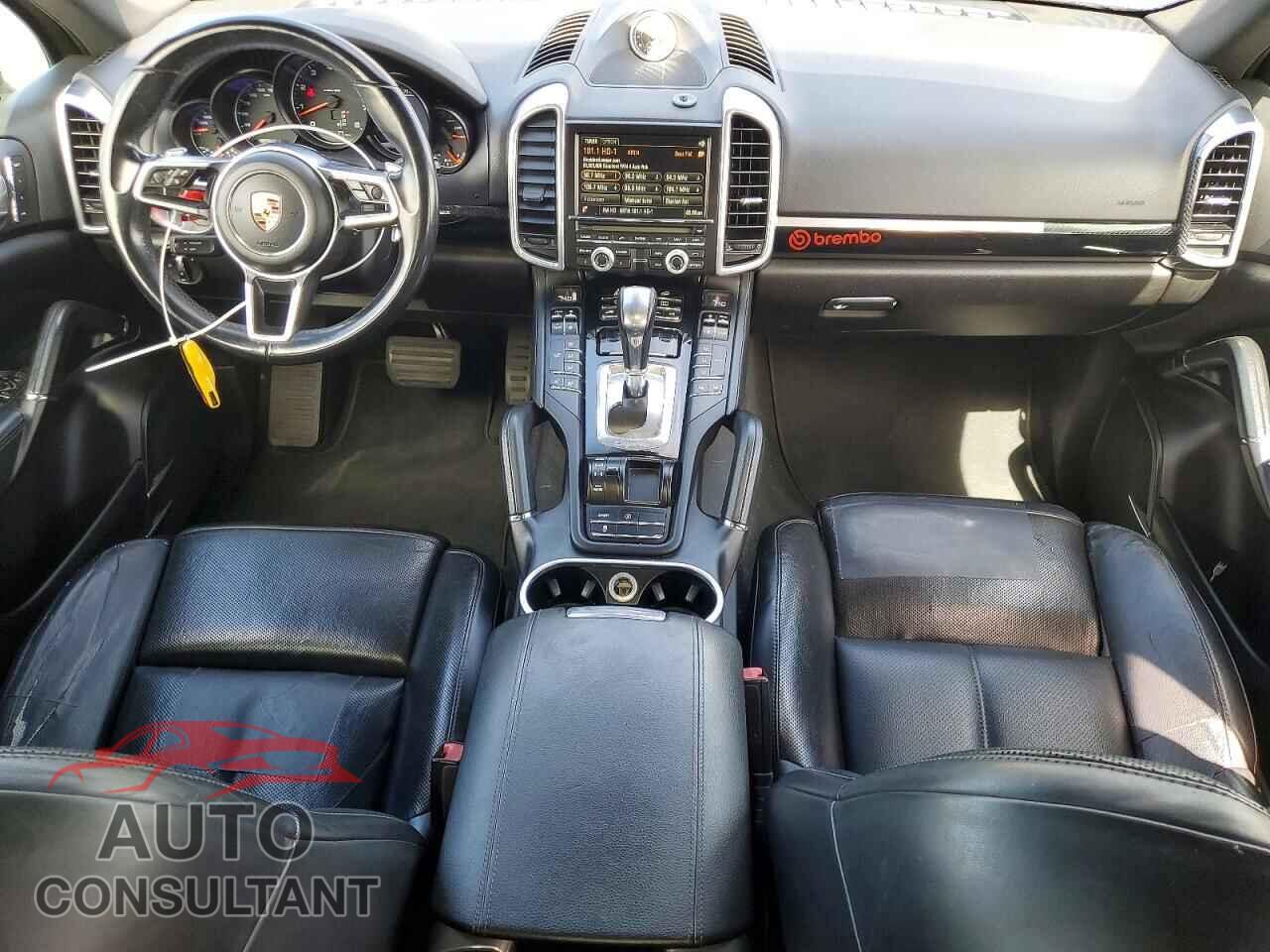 PORSCHE CAYENNE 2016 - WP1AA2A20GLA10290