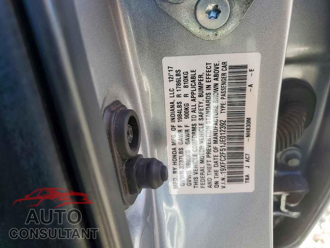 HONDA CIVIC 2018 - 19XFC2F51JE012392