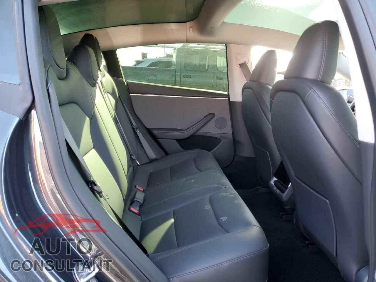 TESLA MODEL 3 2025 - 5YJ3E1EA2SF928161