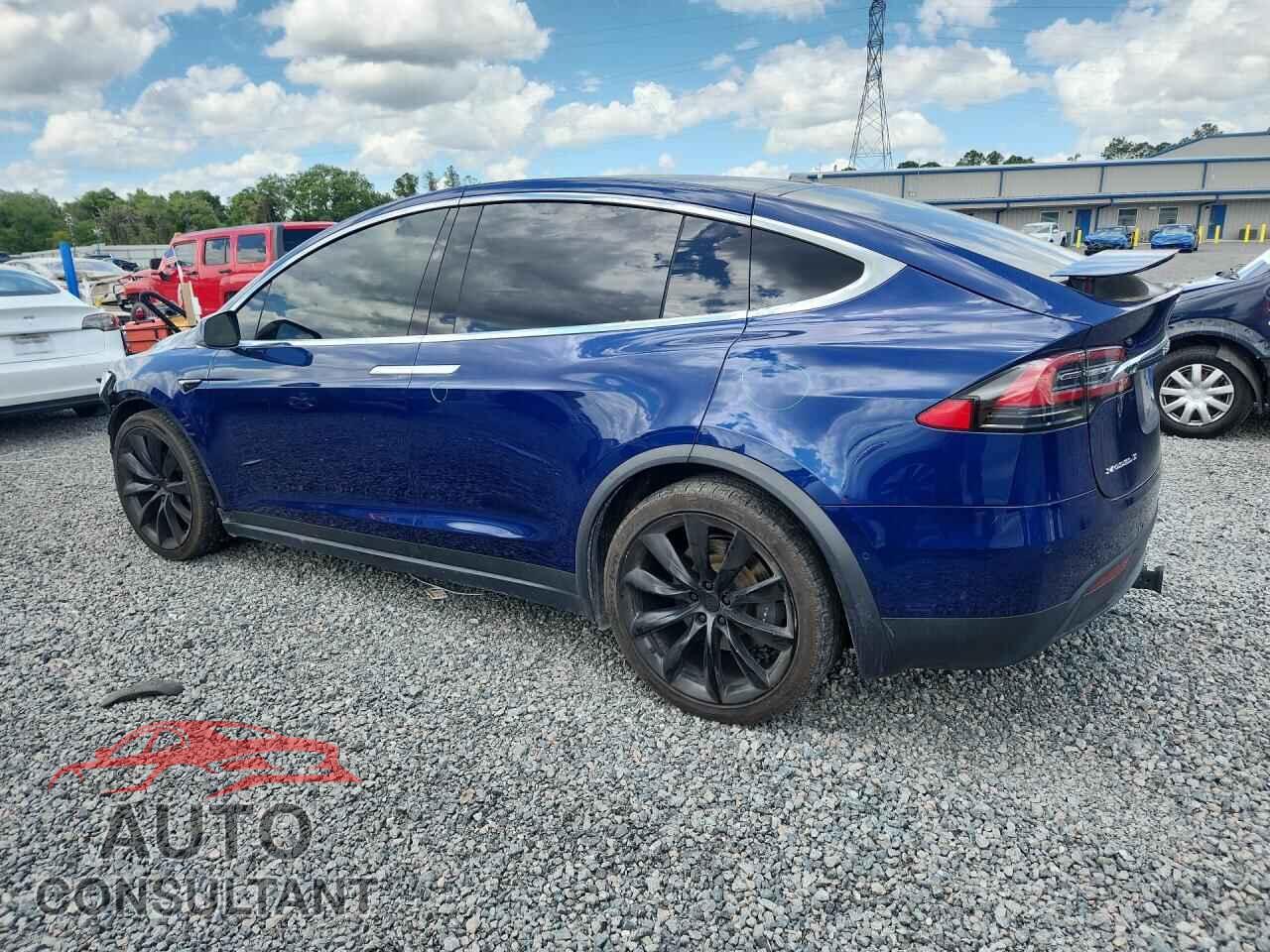 TESLA MODEL X 2018 - 5YJXCBE20JF109461