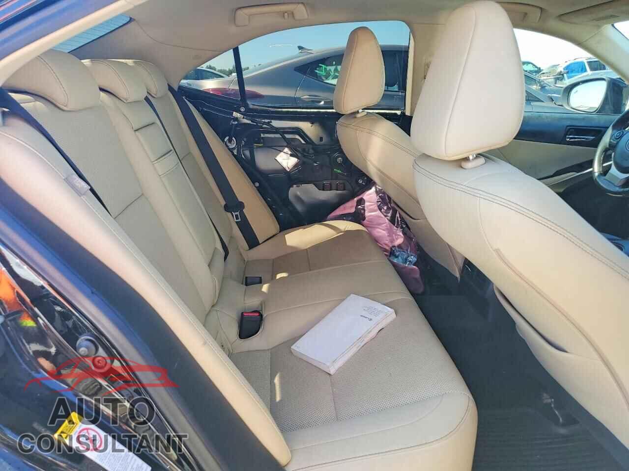 LEXUS IS 2014 - JTHBF1D25E5040429