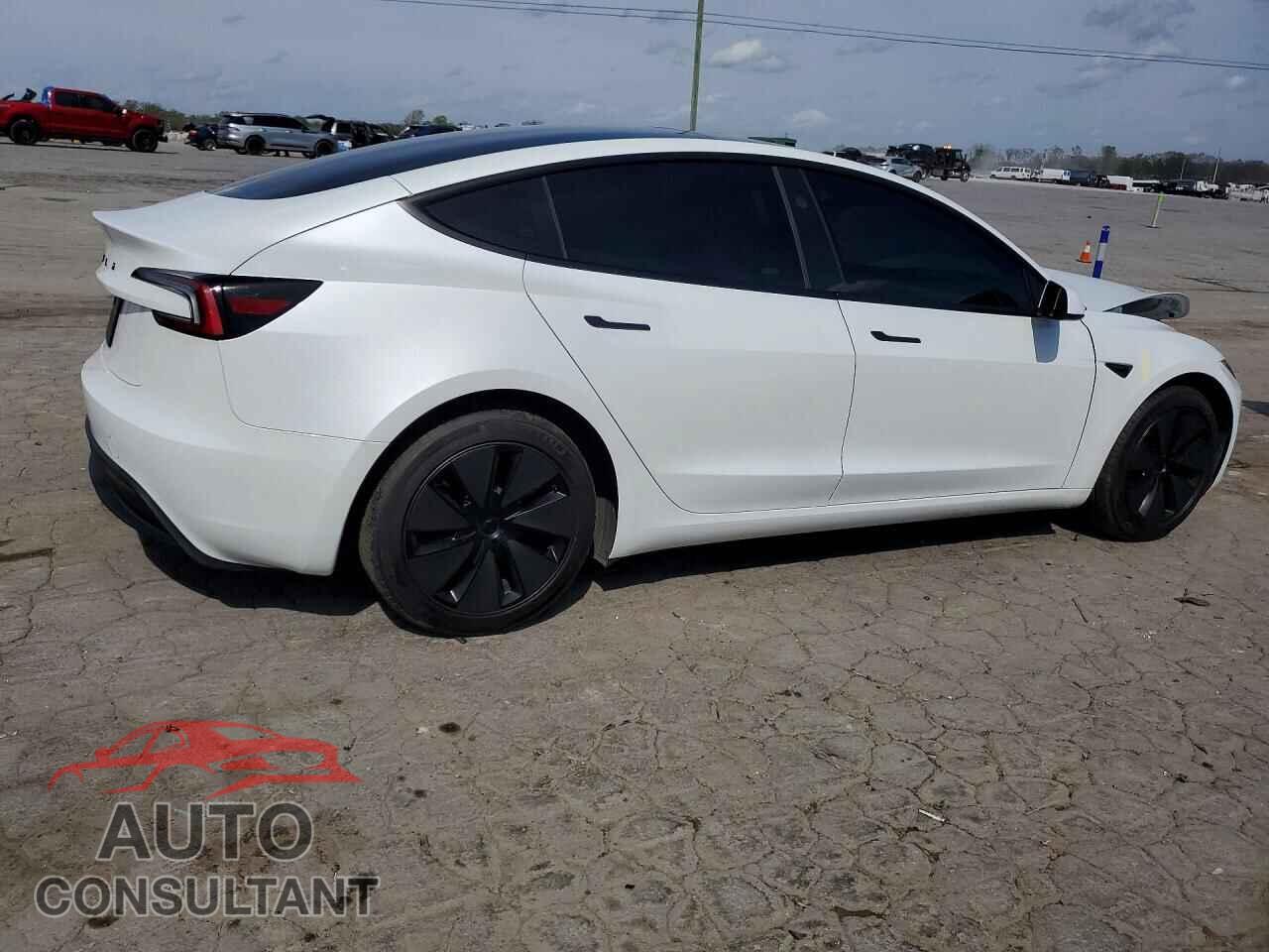 TESLA MODEL 3 2025 - 5YJ3E1EA8SF064622