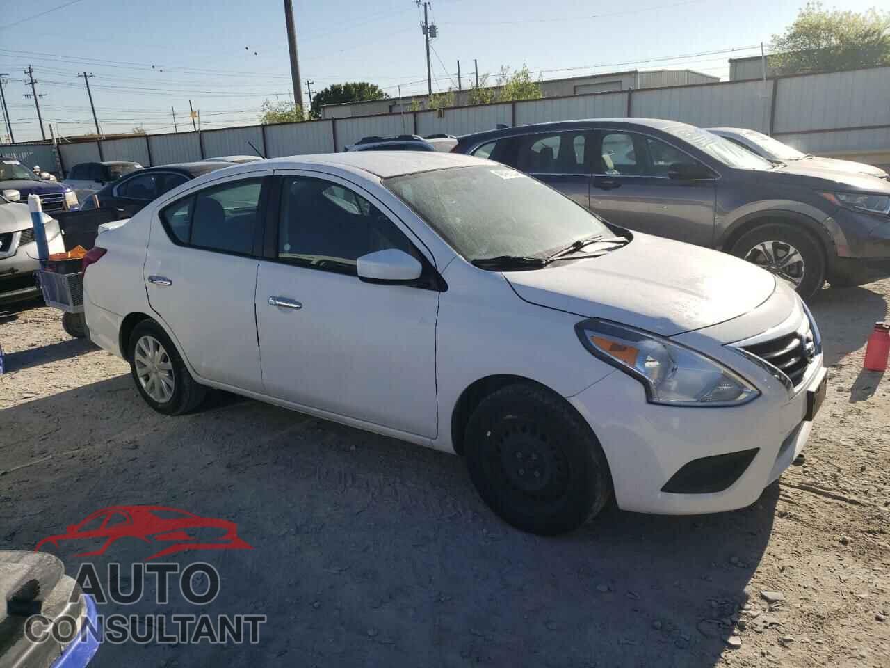 NISSAN VERSA 2017 - 3N1CN7AP1HL801721