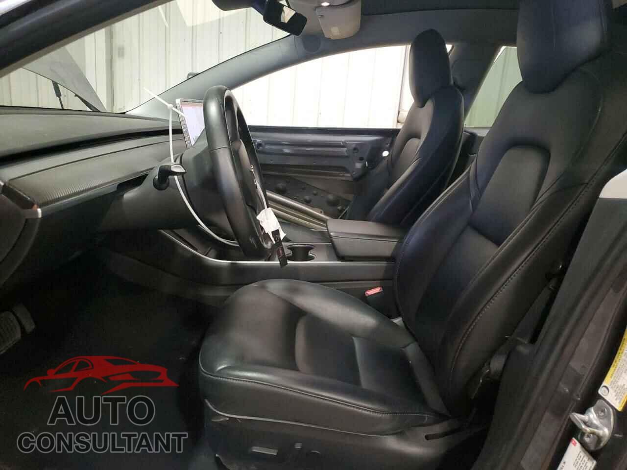 TESLA MODEL 3 2018 - 5YJ3E1EA8JF153556