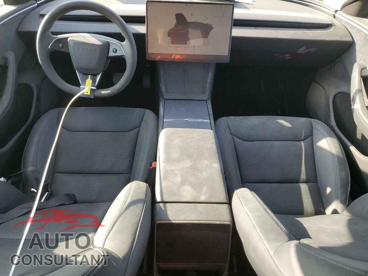 TESLA MODEL 3 2024 - 5YJ3E1EB3RF766303