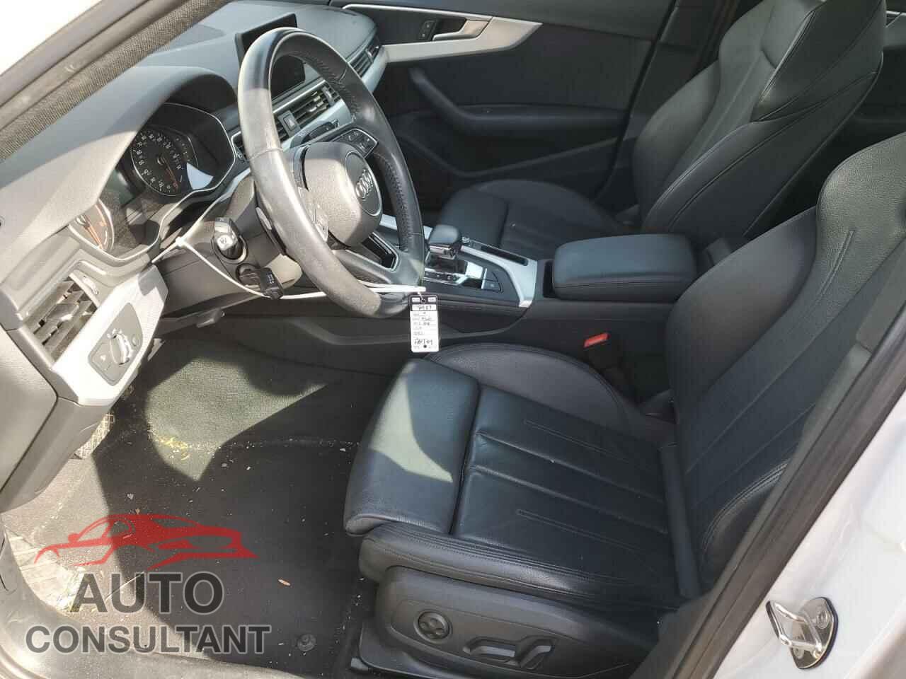 AUDI A4 2019 - WAUDNAF48KA035012