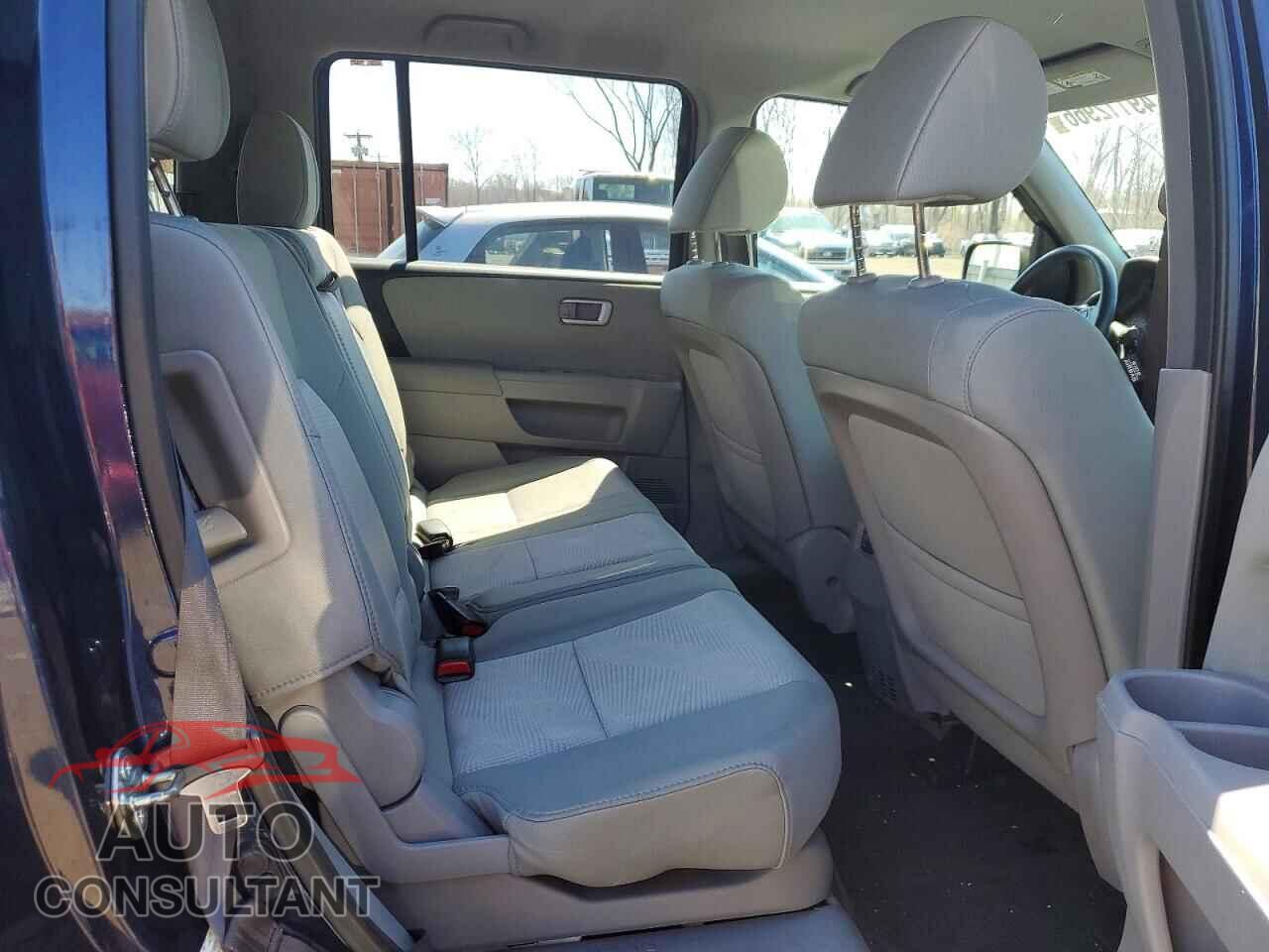 HONDA PILOT 2015 - 5FNYF4H22FB062427