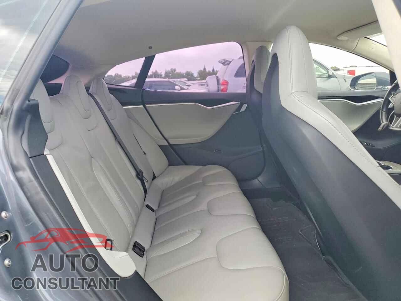 TESLA MODEL S 2013 - 5YJSA1CN3DFP28230