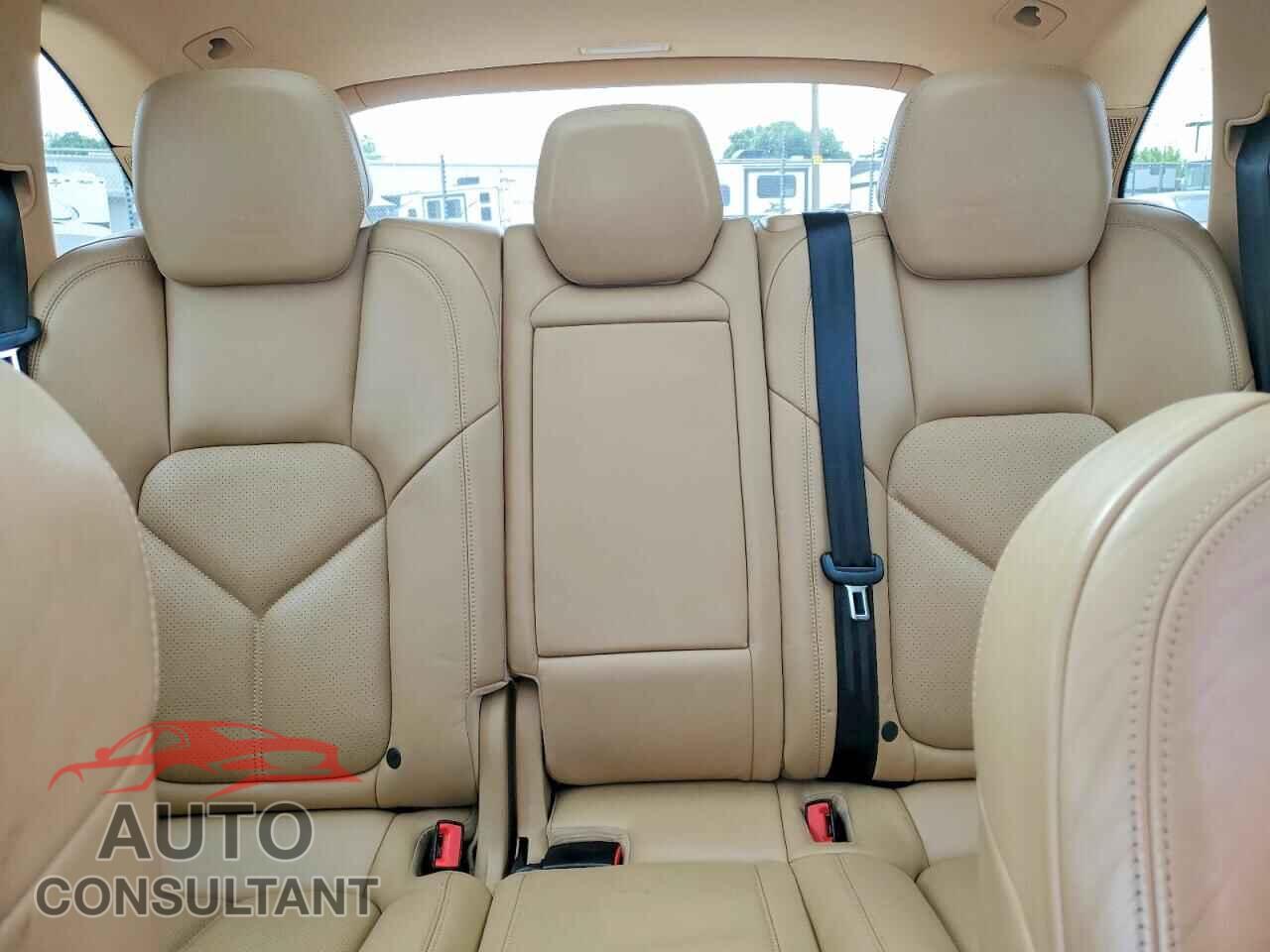 PORSCHE CAYENNE 2016 - WP1AB2A22GLA94898