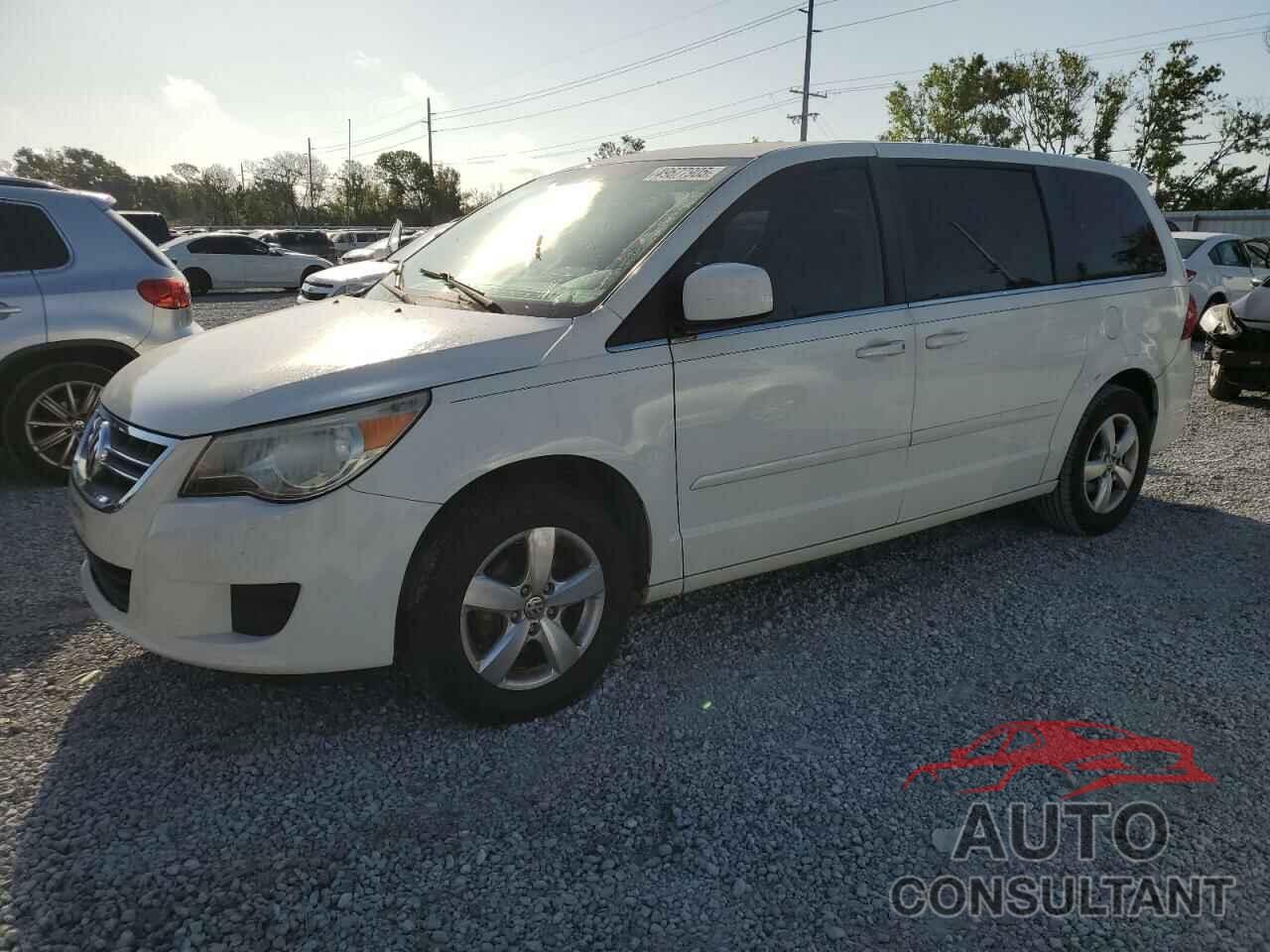 VOLKSWAGEN ROUTAN 2010 - 2V4RW3D18AR231008