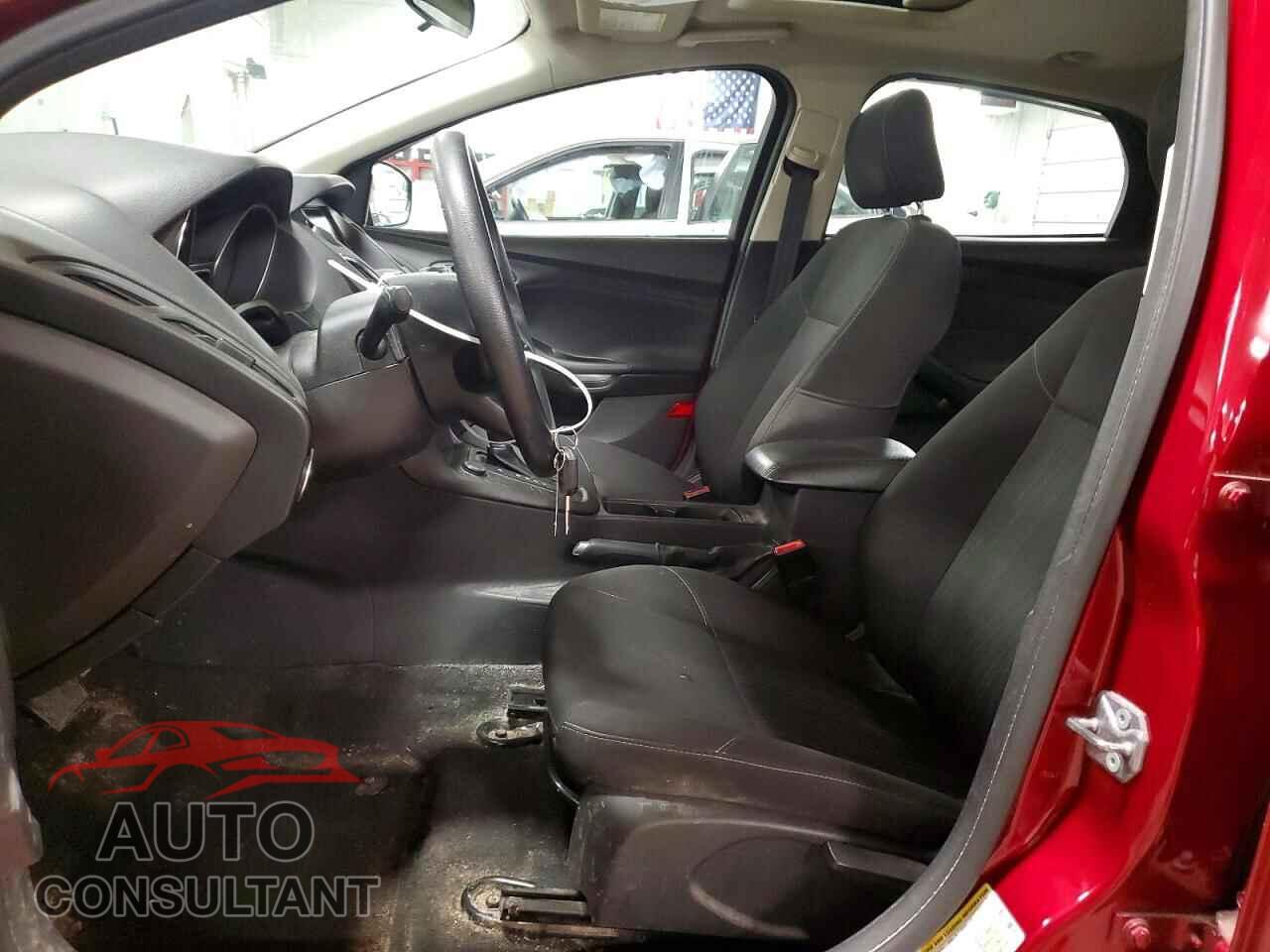 FORD FOCUS 2017 - 1FADP3M21HL230382