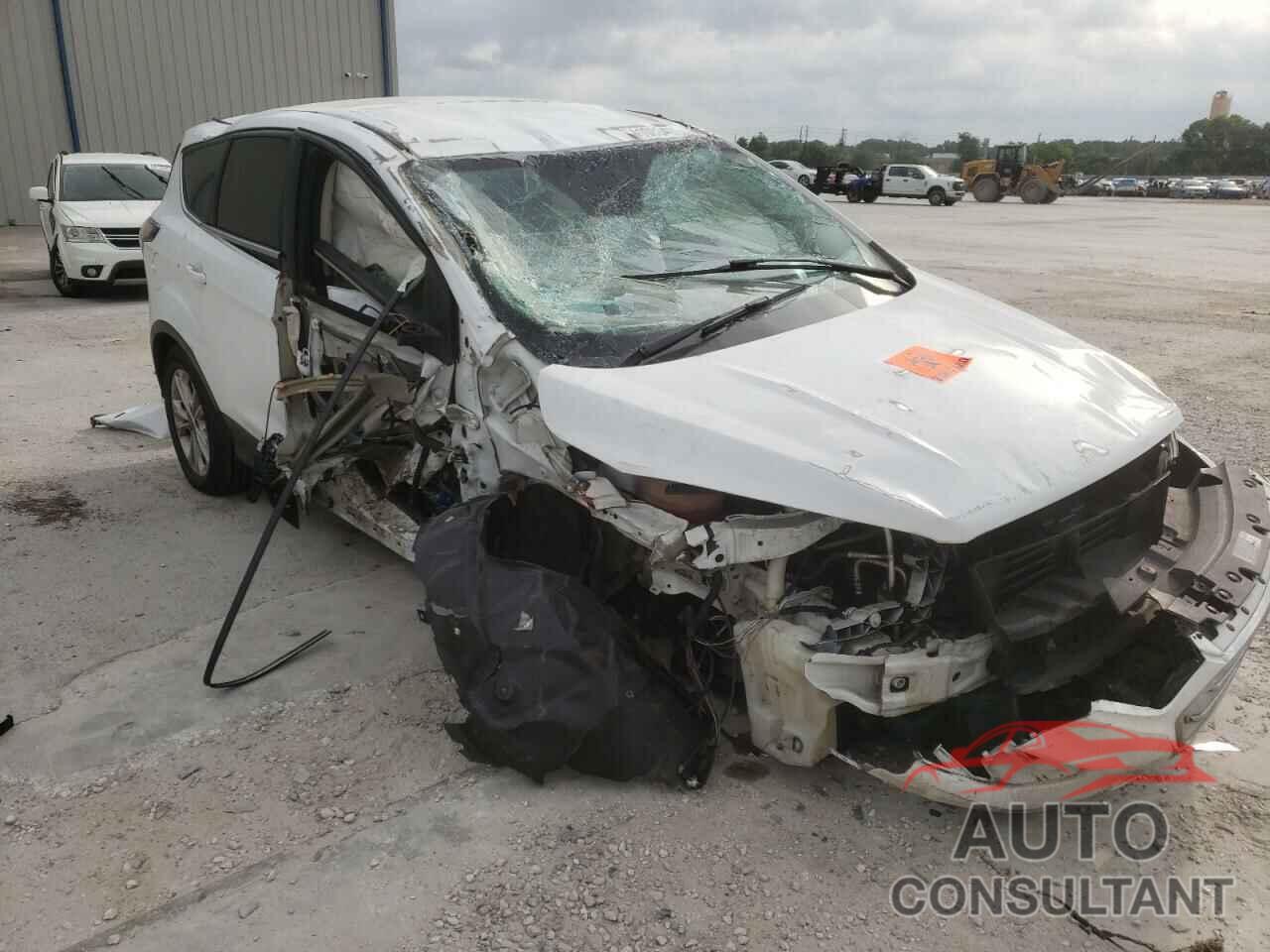 FORD ESCAPE 2017 - 1FMCU0G92HUB46728