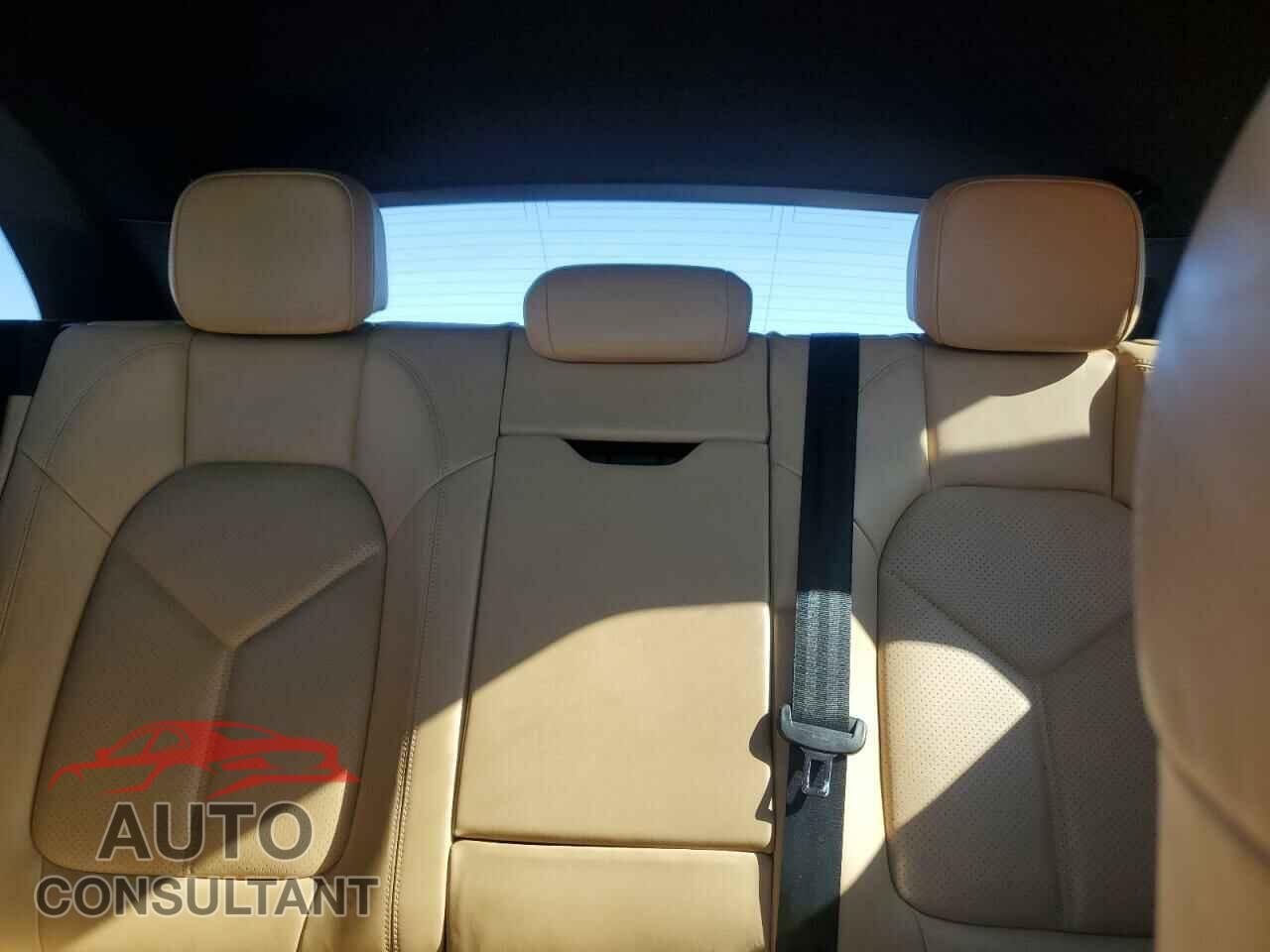 PORSCHE MACAN 2018 - WP1AA2A52JLB20145