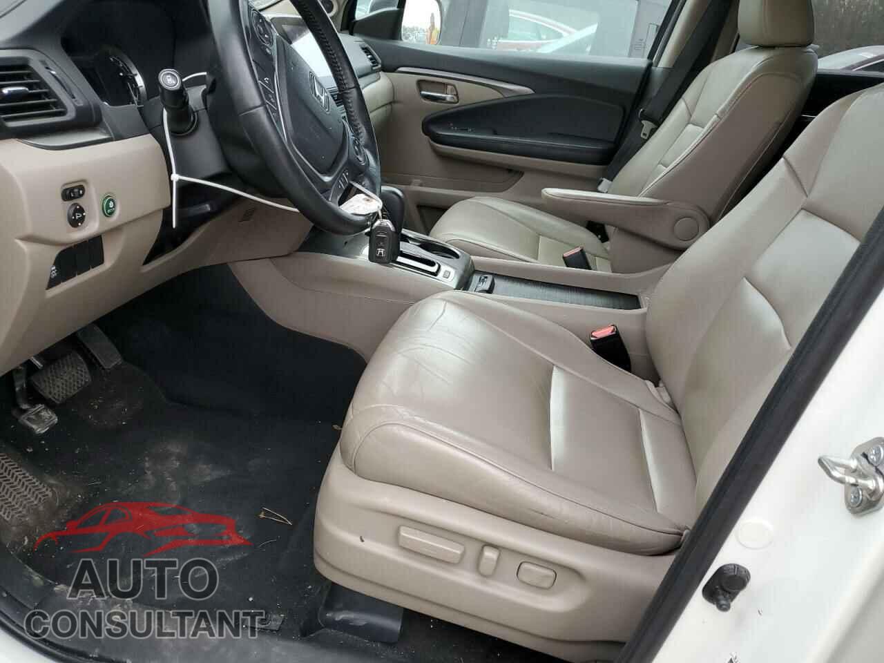 HONDA PILOT 2016 - 5FNYF6H58GB098601