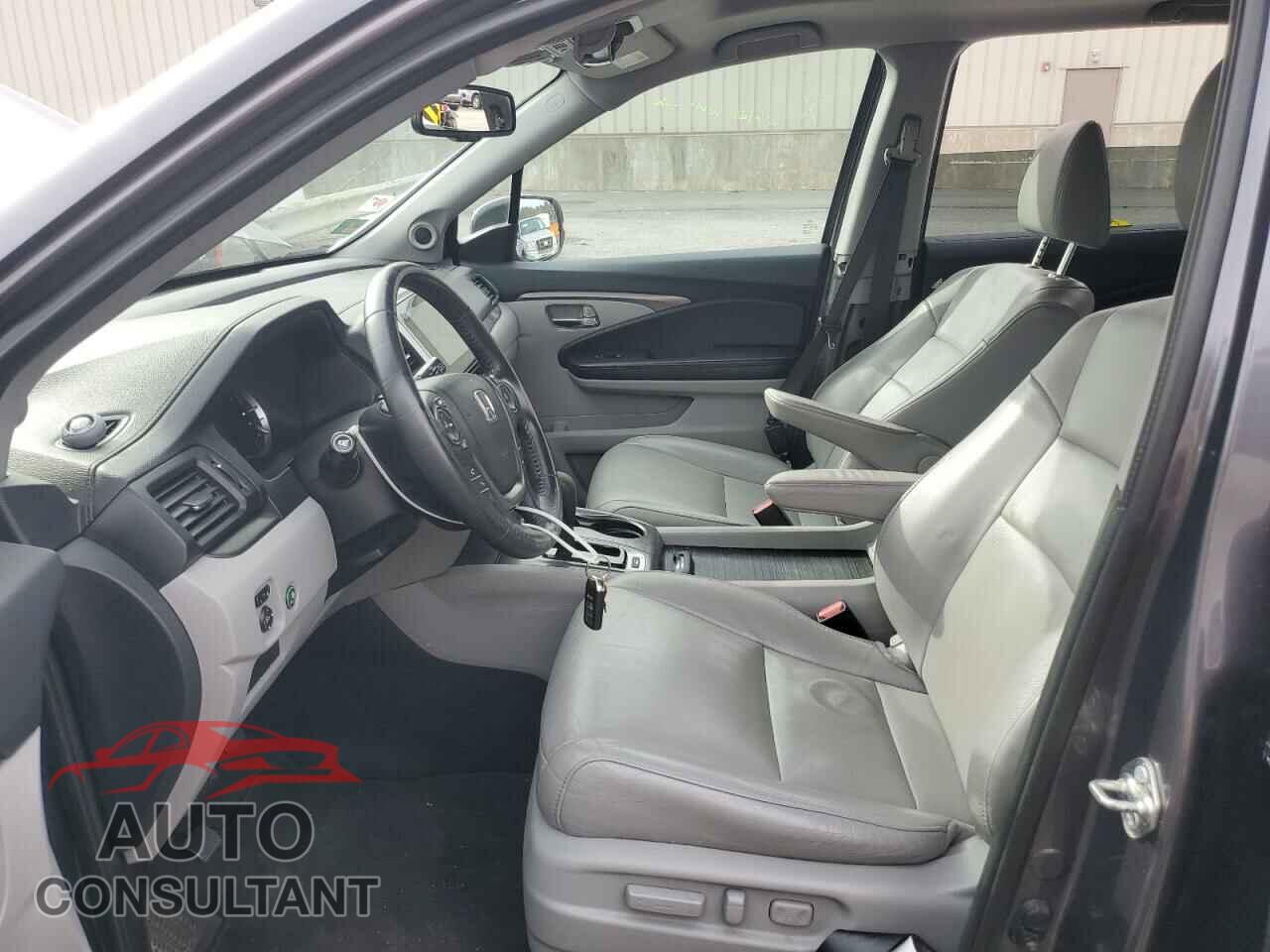 HONDA PILOT 2017 - 5FNYF6H50HB036143