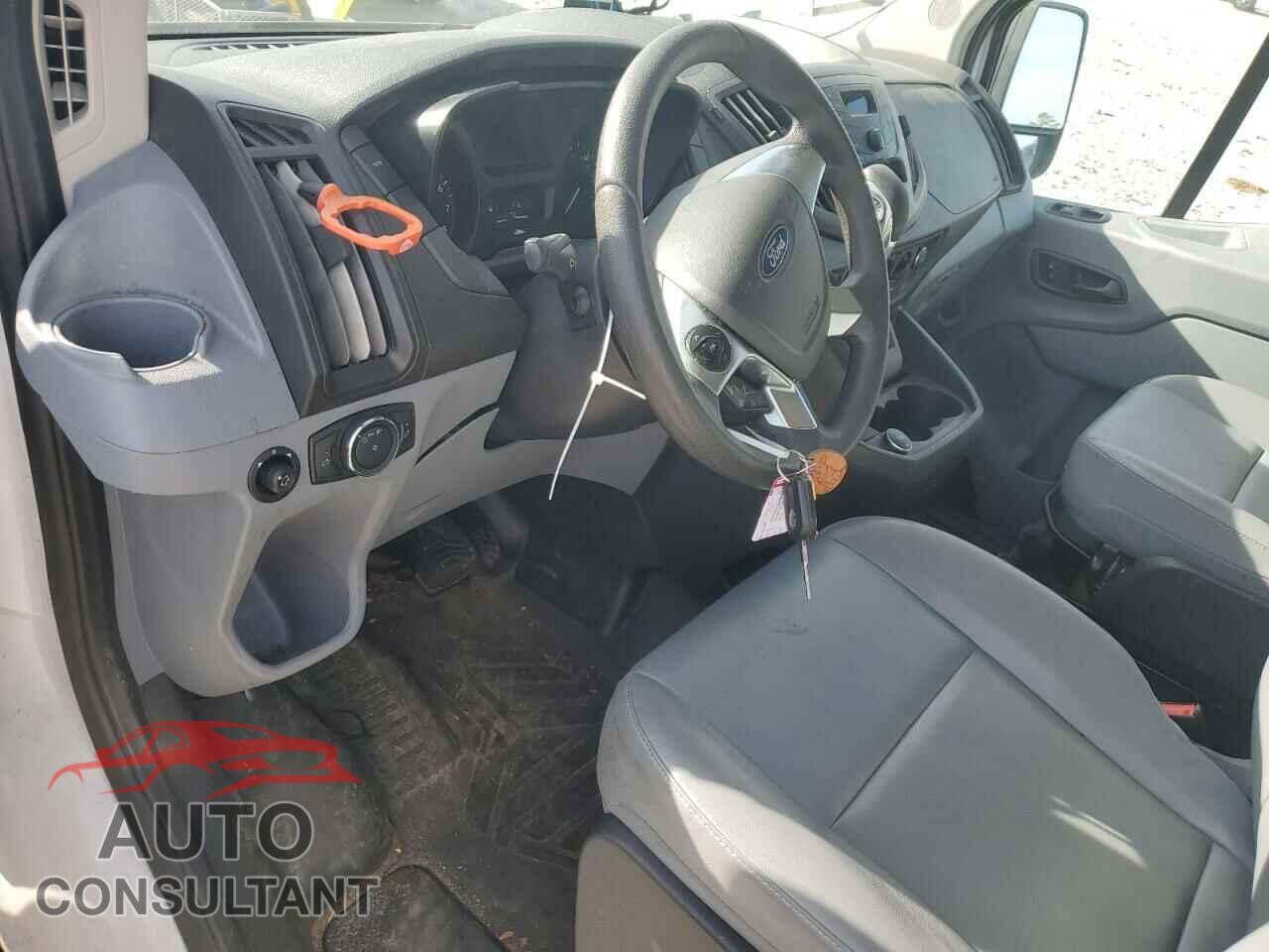 FORD TRANSIT 2018 - 1FTYR1YM3JKB13159