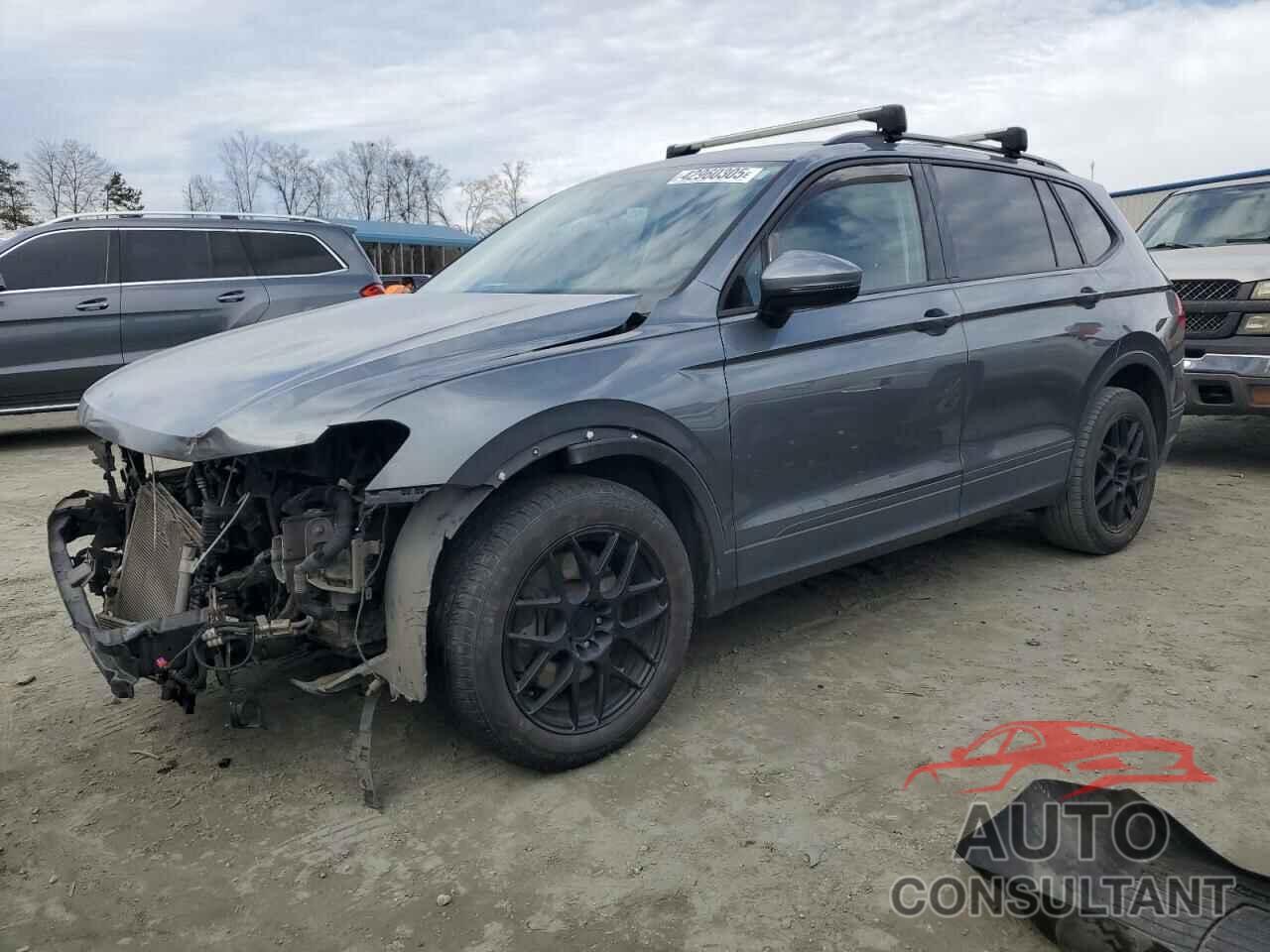 VOLKSWAGEN TIGUAN 2018 - 3VV0B7AX0JM094637