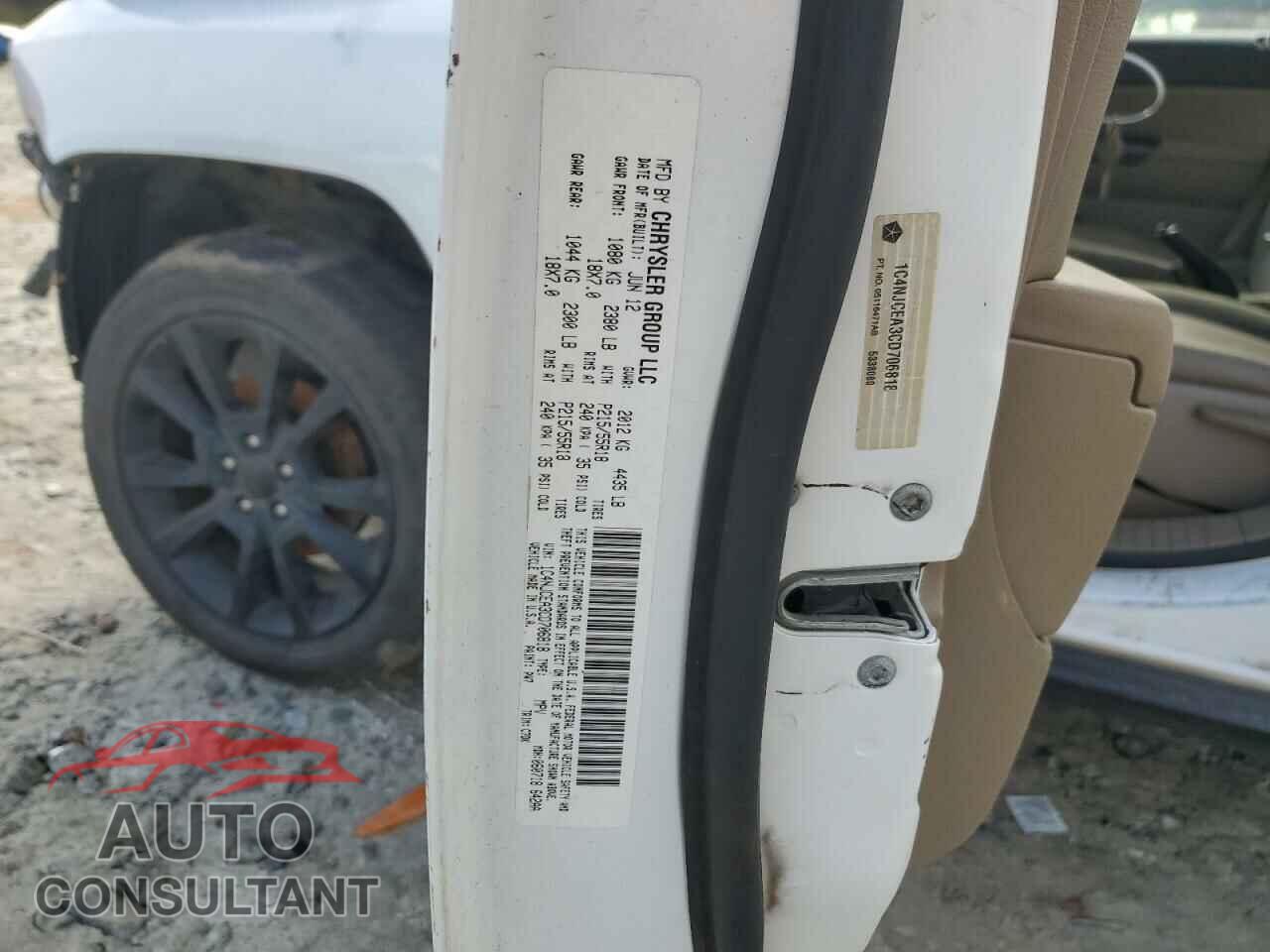 JEEP COMPASS 2012 - 1C4NJCEA3CD706818