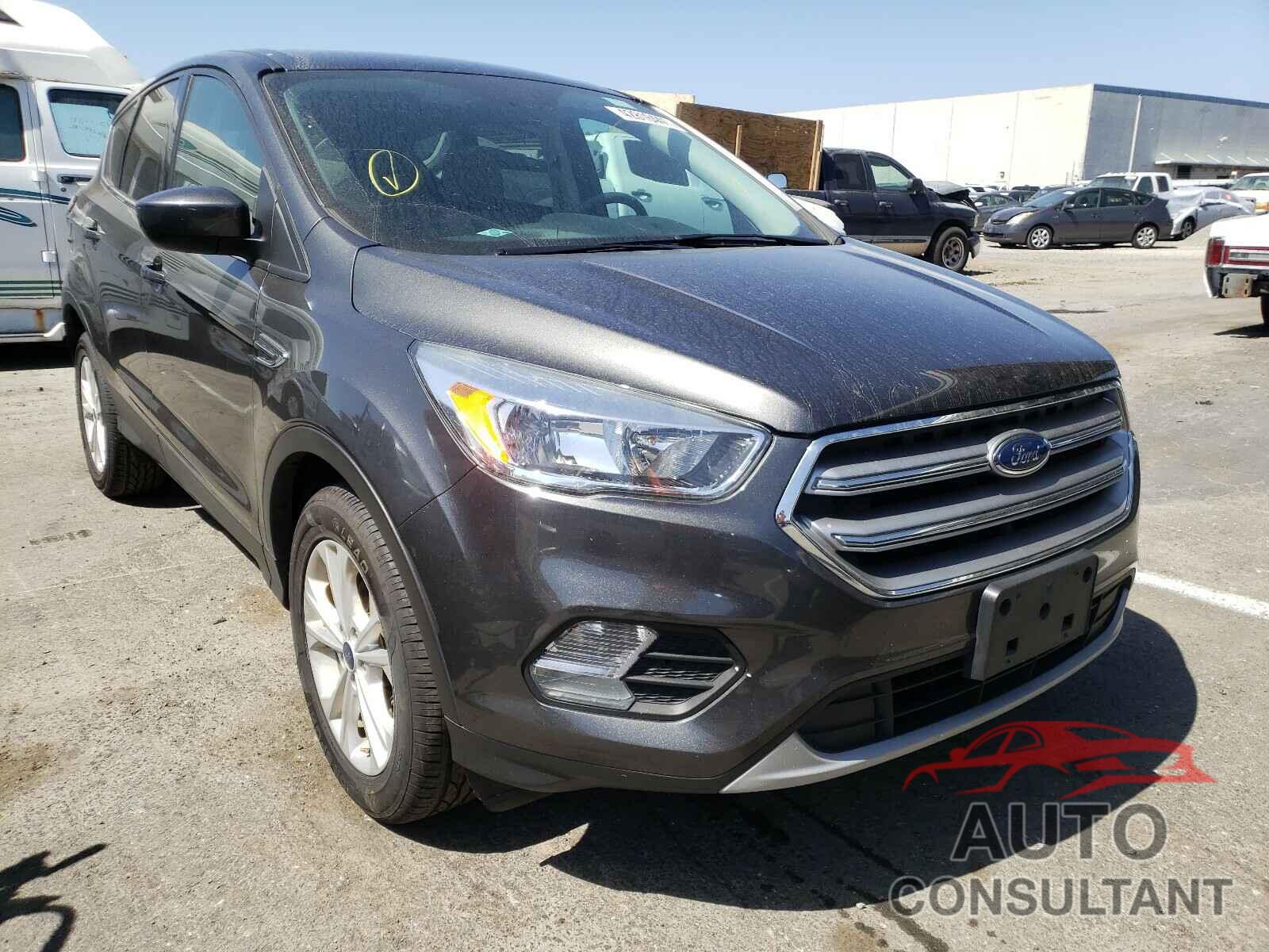 FORD ESCAPE 2017 - 1FMCU0GD6HUC35514