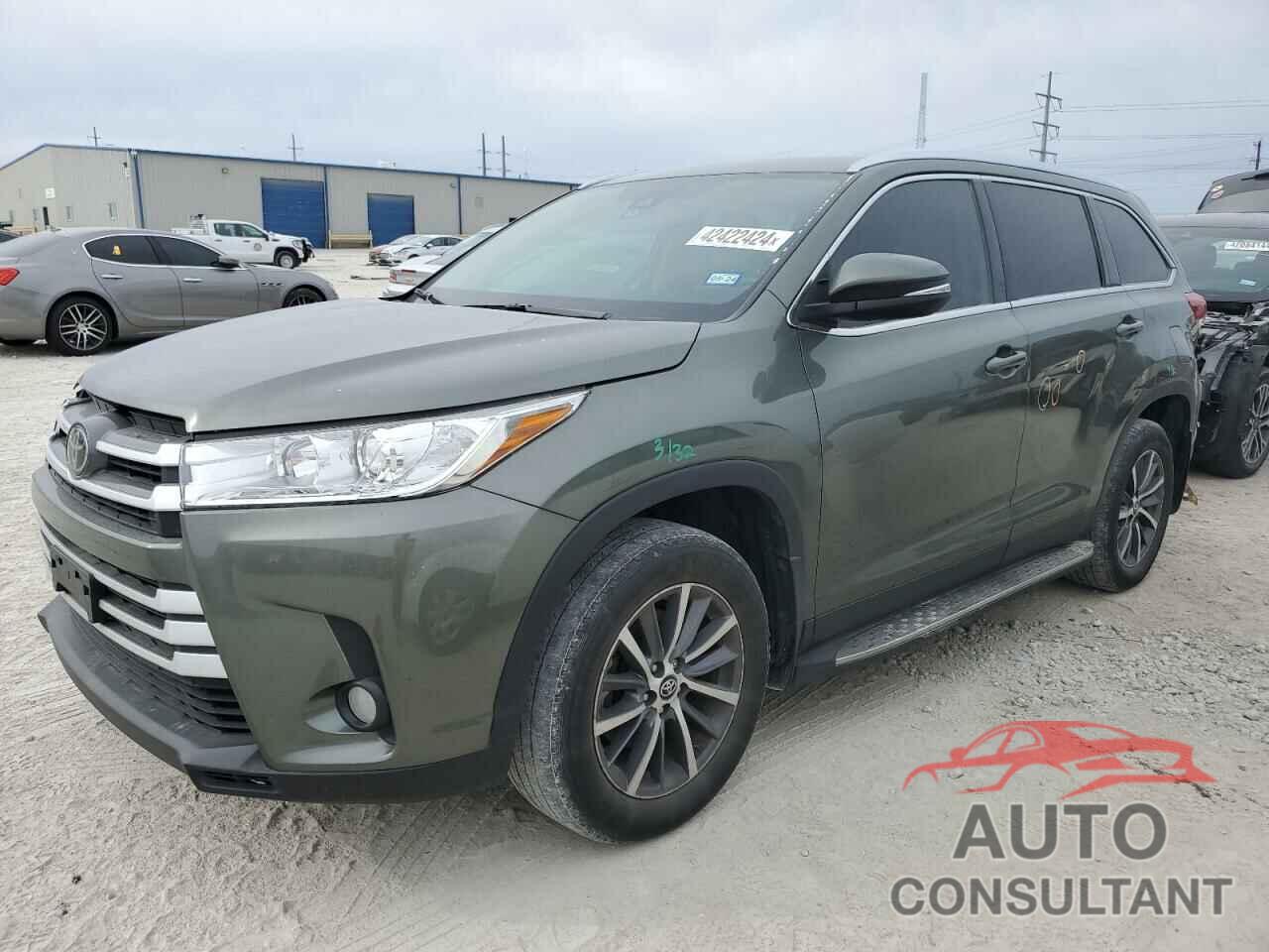 TOYOTA HIGHLANDER 2019 - 5TDKZRFH2KS294310