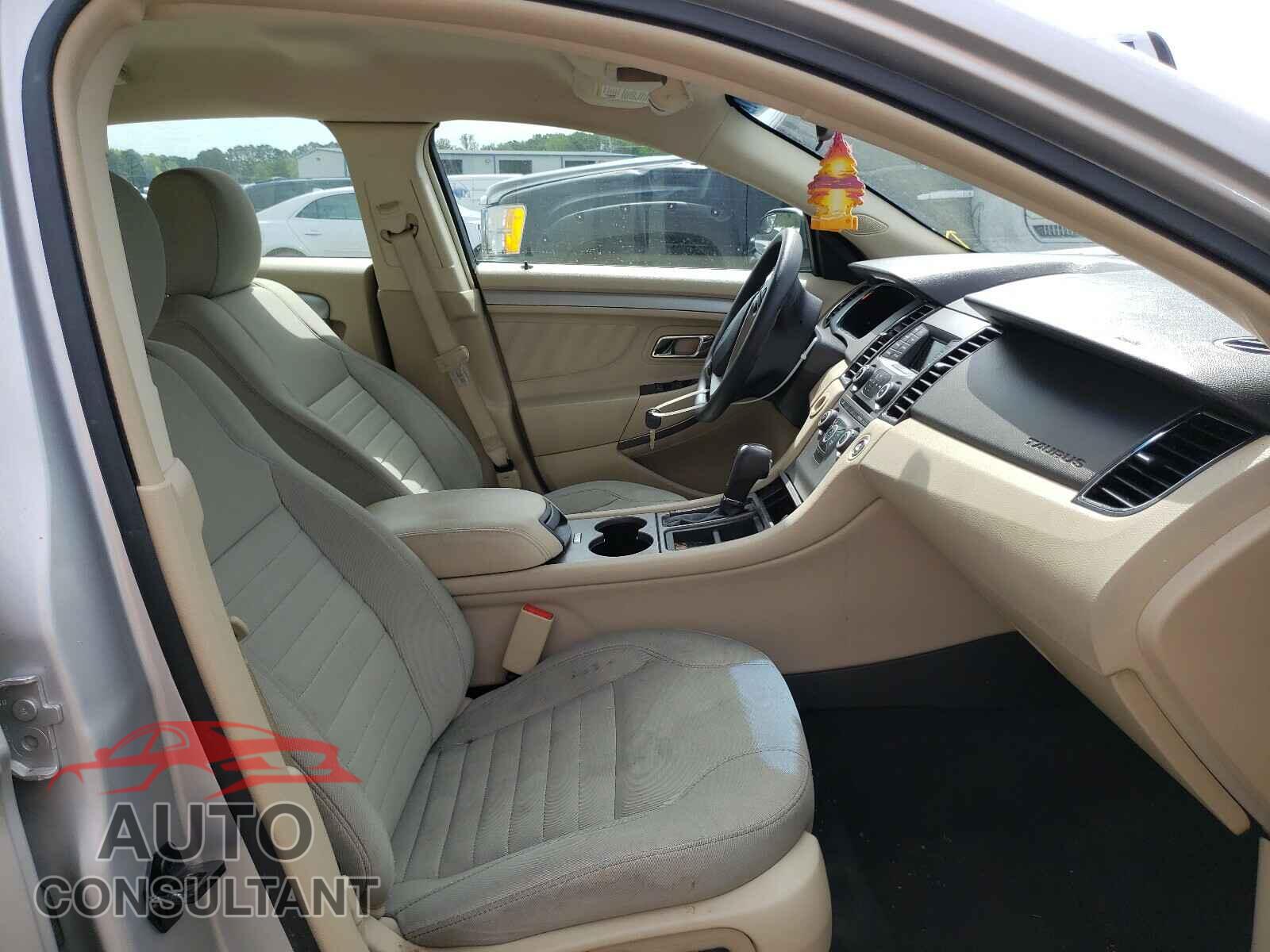 FORD TAURUS 2017 - 1FAHP2D80HG116527