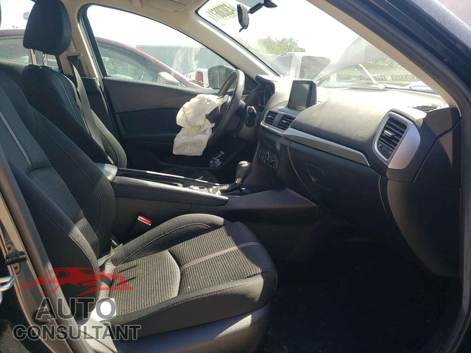 MAZDA 3 2017 - 3MZBN1U71HM133637