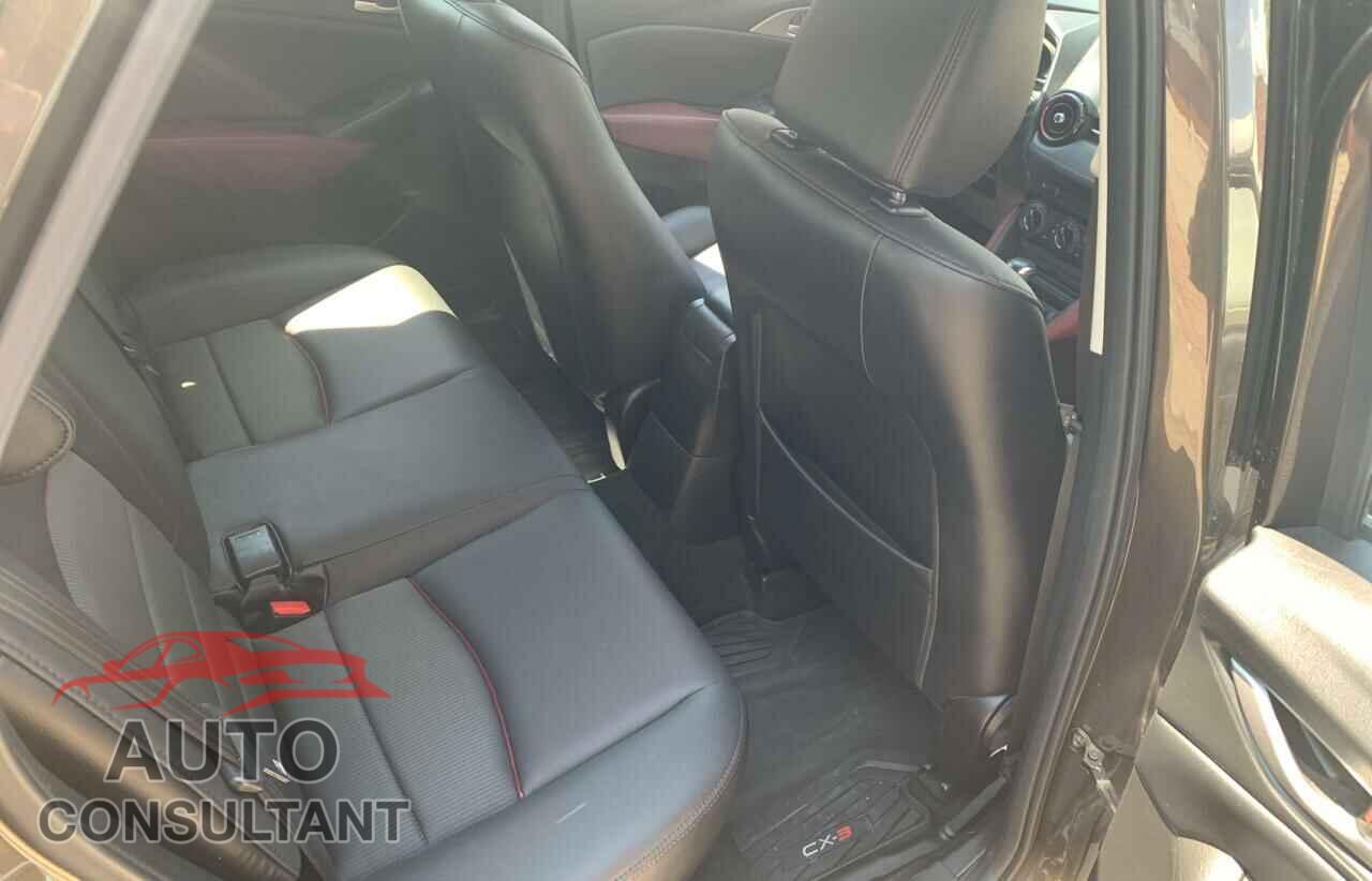 MAZDA CX-3 2017 - JM1DKFC70H0161595