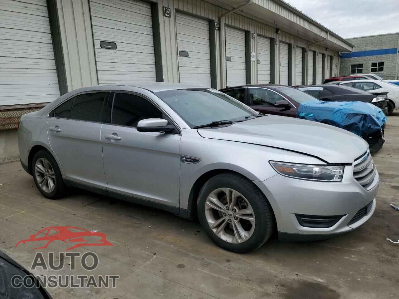 FORD TAURUS 2017 - 1FAHP2E88HG134983