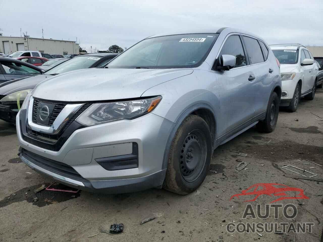 NISSAN ROGUE 2017 - KNMAT2MT6HP604683