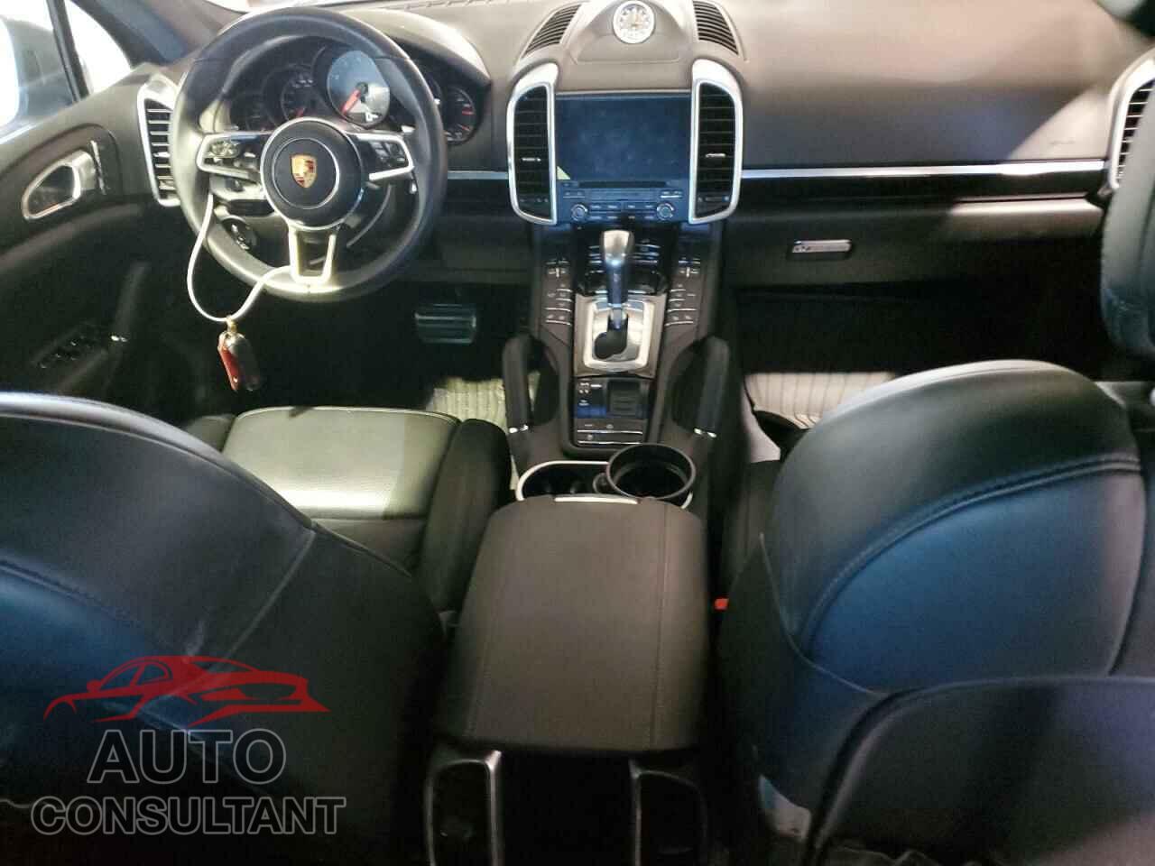 PORSCHE CAYENNE 2017 - WP1AB2A21HLA53258
