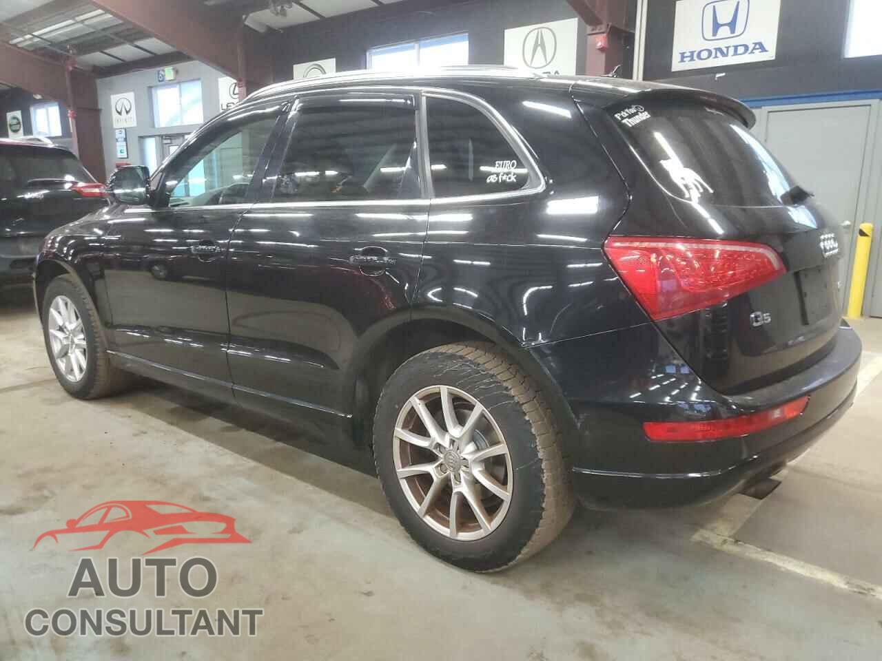 AUDI Q5 2011 - WA1CFAFP0BA031651
