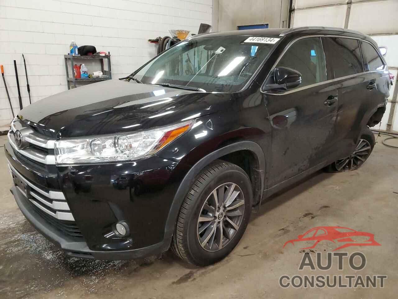 TOYOTA HIGHLANDER 2019 - 5TDJZRFH4KS741151