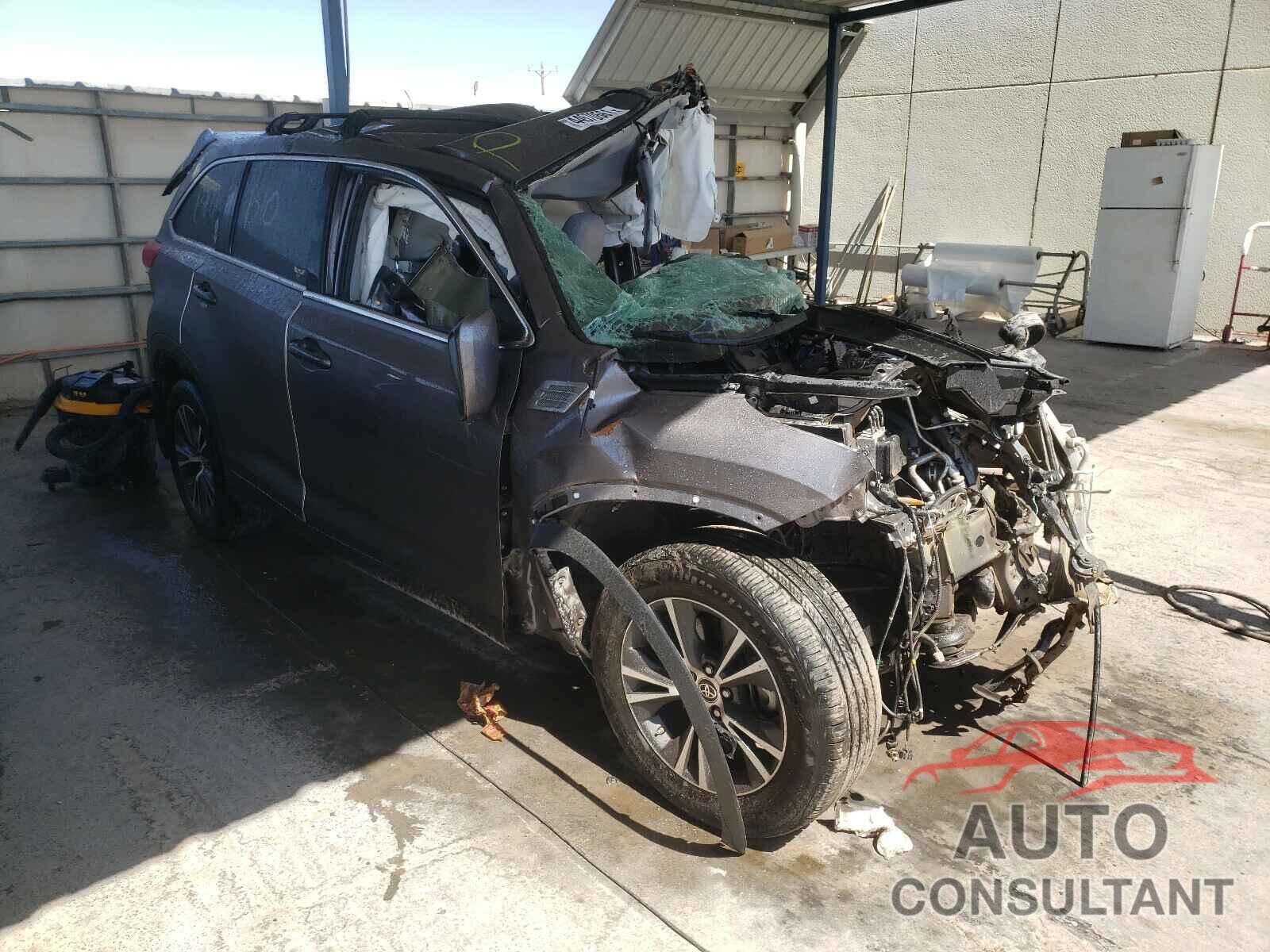 TOYOTA HIGHLANDER 2019 - 5TDBZRFH2KS746305
