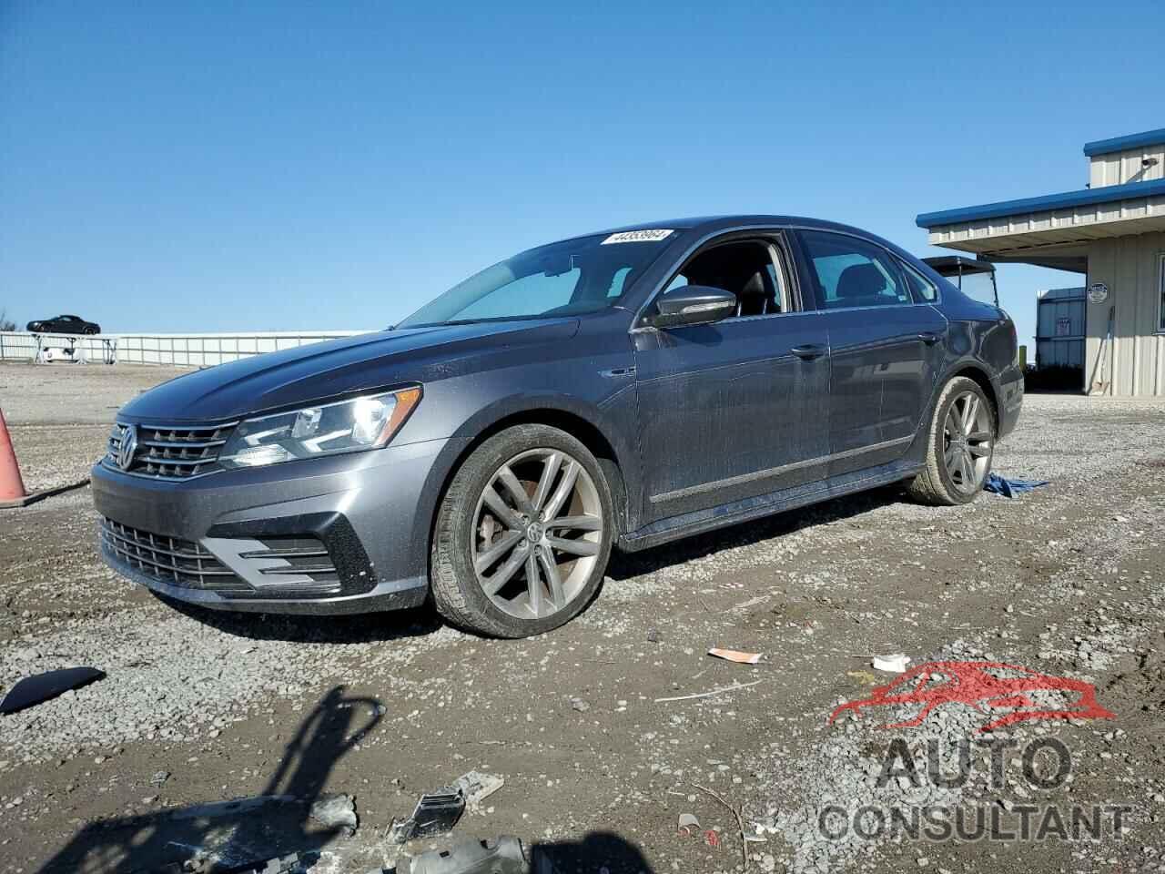 VOLKSWAGEN PASSAT 2017 - 1VWDT7A31HC048317
