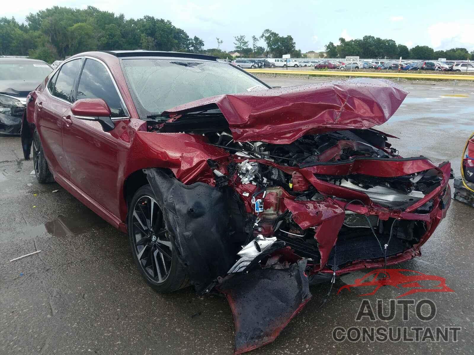 TOYOTA CAMRY 2018 - 4T1B61HK4JU599574