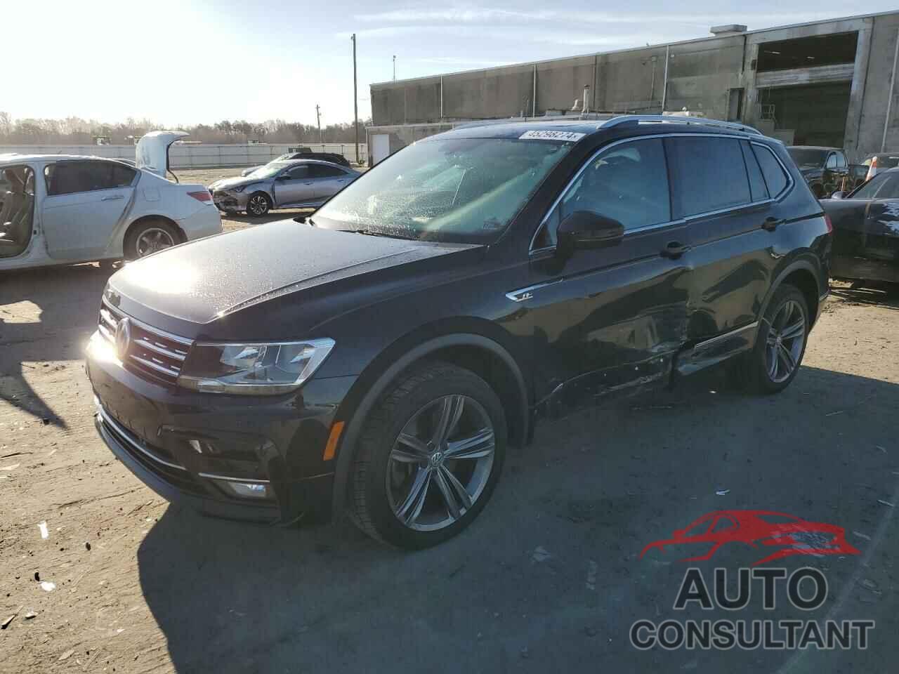 VOLKSWAGEN TIGUAN 2018 - 3VV2B7AX7JM200980