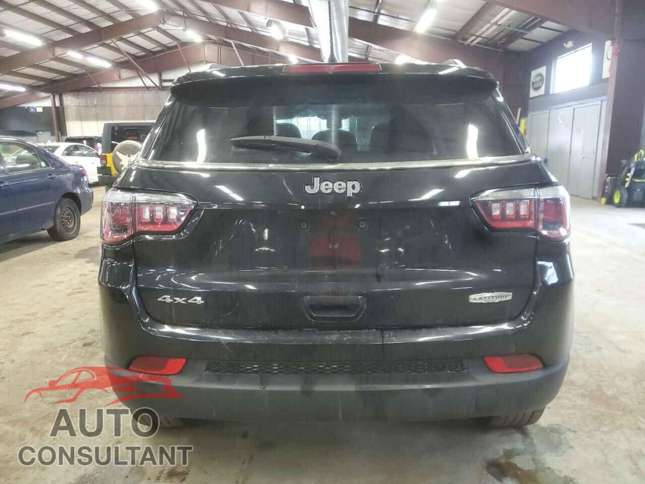 JEEP COMPASS 2018 - 3C4NJDBB4JT354987