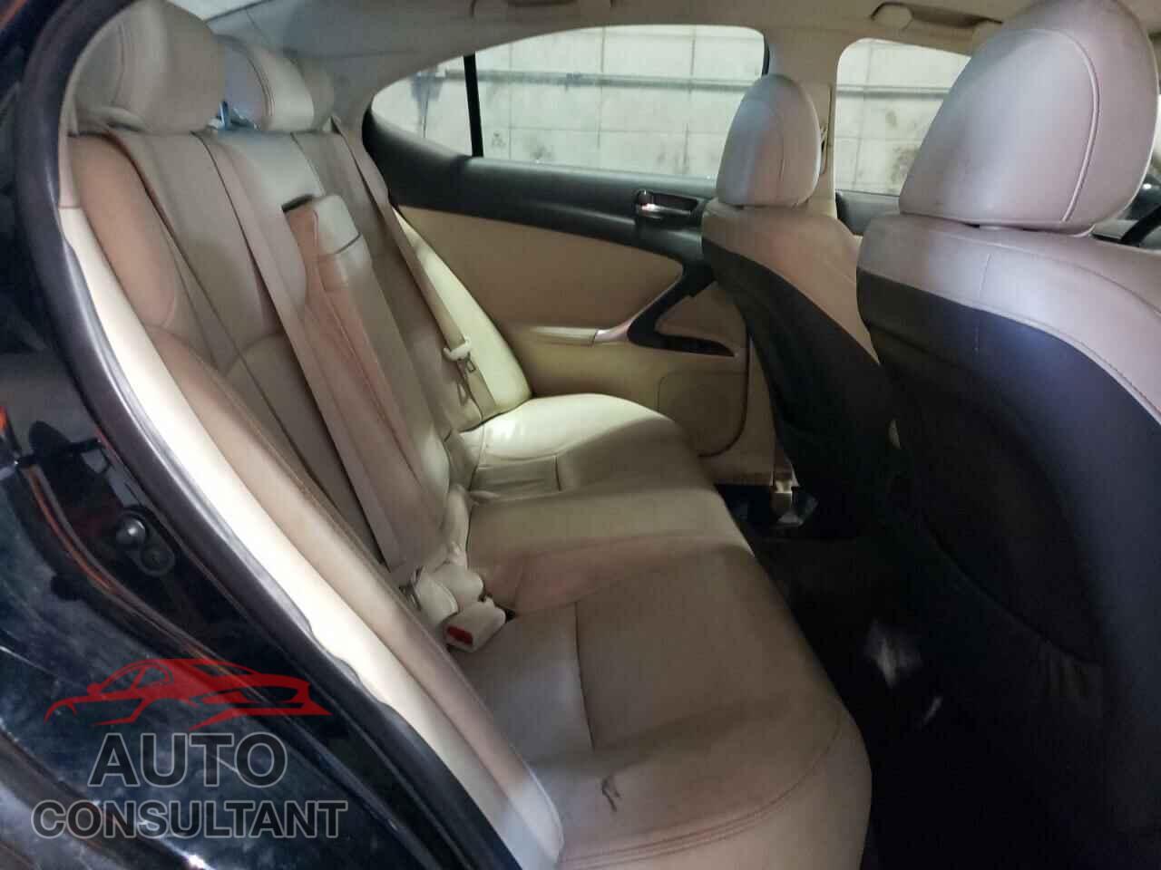 LEXUS IS 2010 - JTHCF5C2XA5037257