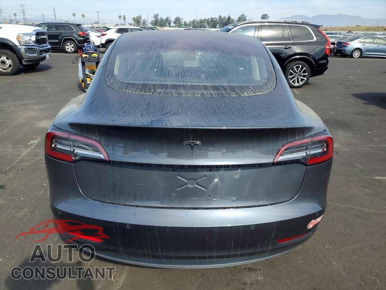 TESLA MODEL 3 2018 - 5YJ3E1EA7JF003339