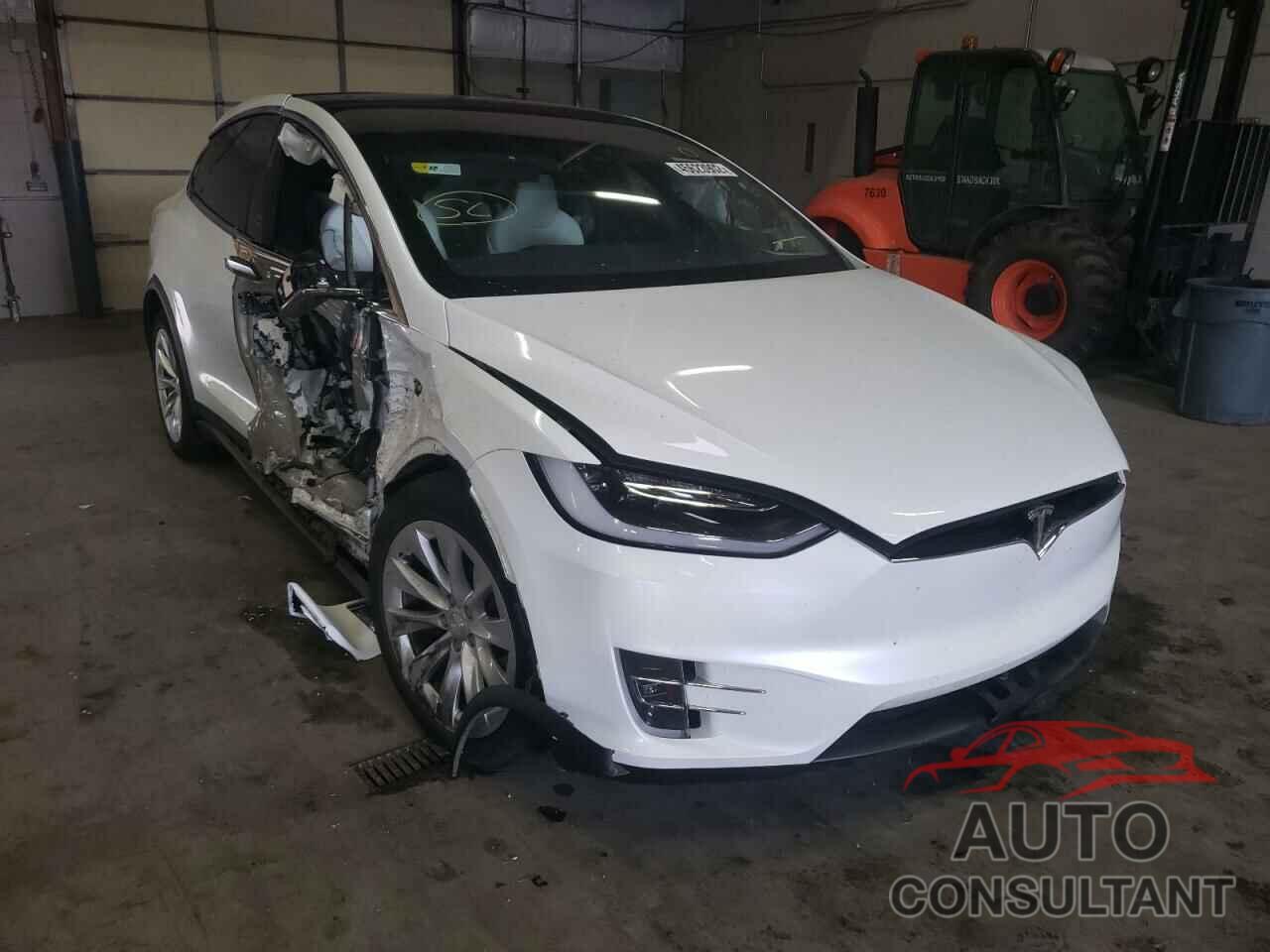 TESLA MODEL X 2018 - 5YJXCAE23JF090642