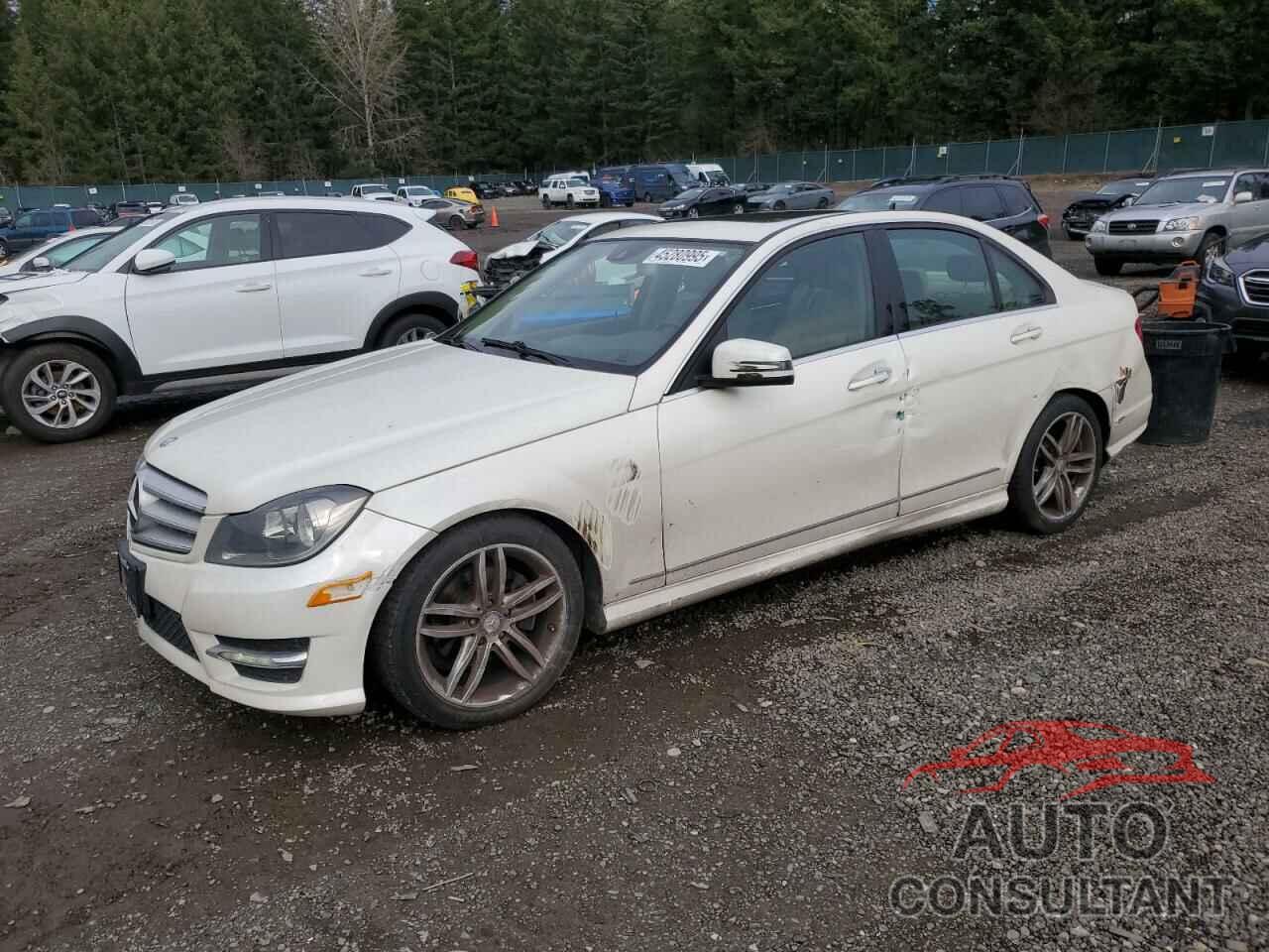 MERCEDES-BENZ C-CLASS 2012 - WDDGF8BB2CA644193