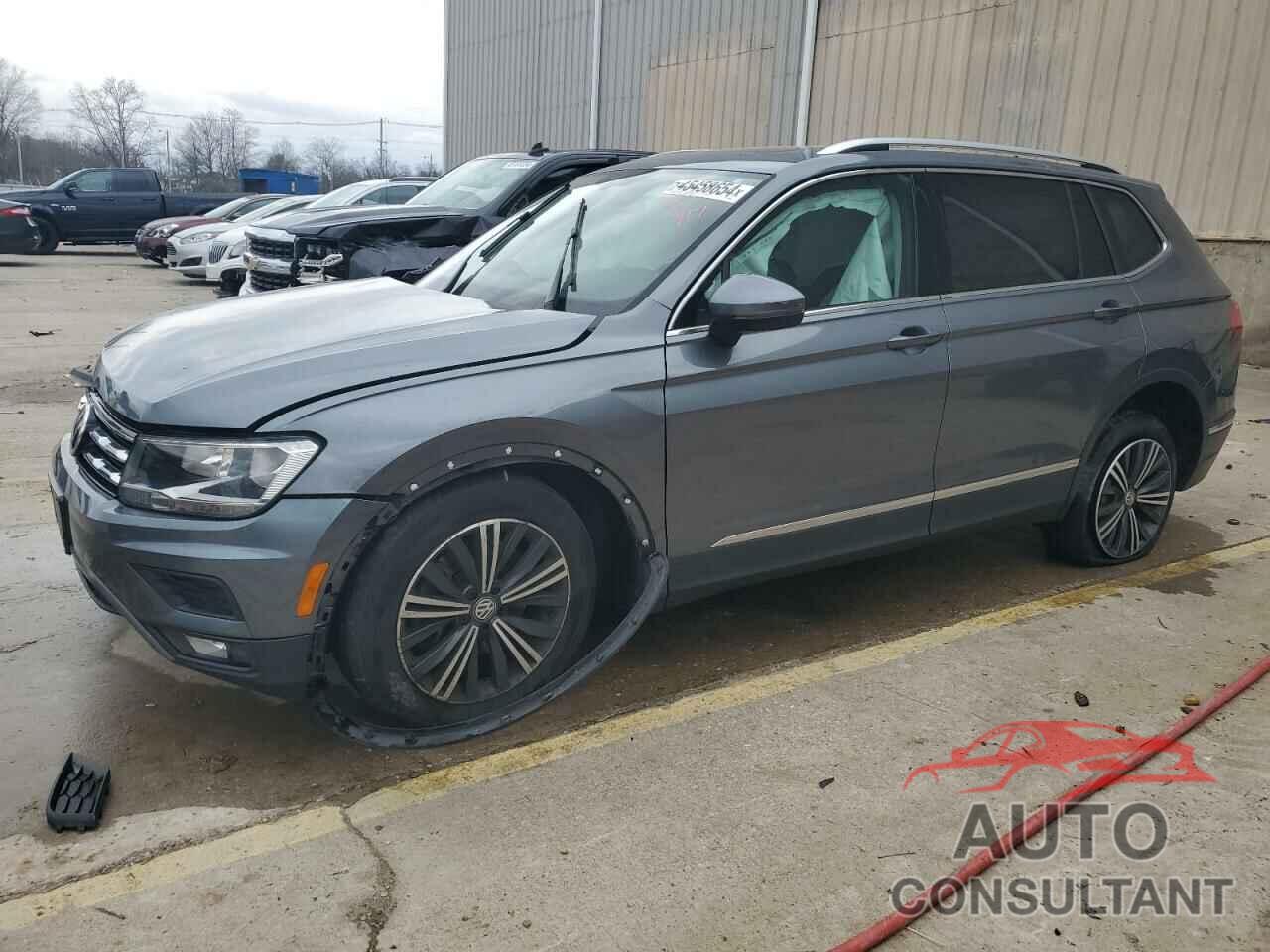 VOLKSWAGEN TIGUAN 2018 - 3VV2B7AX7JM016025